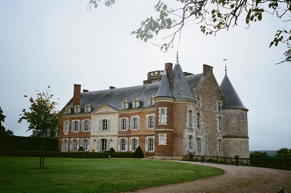 PARISCHATEAU-2.jpg