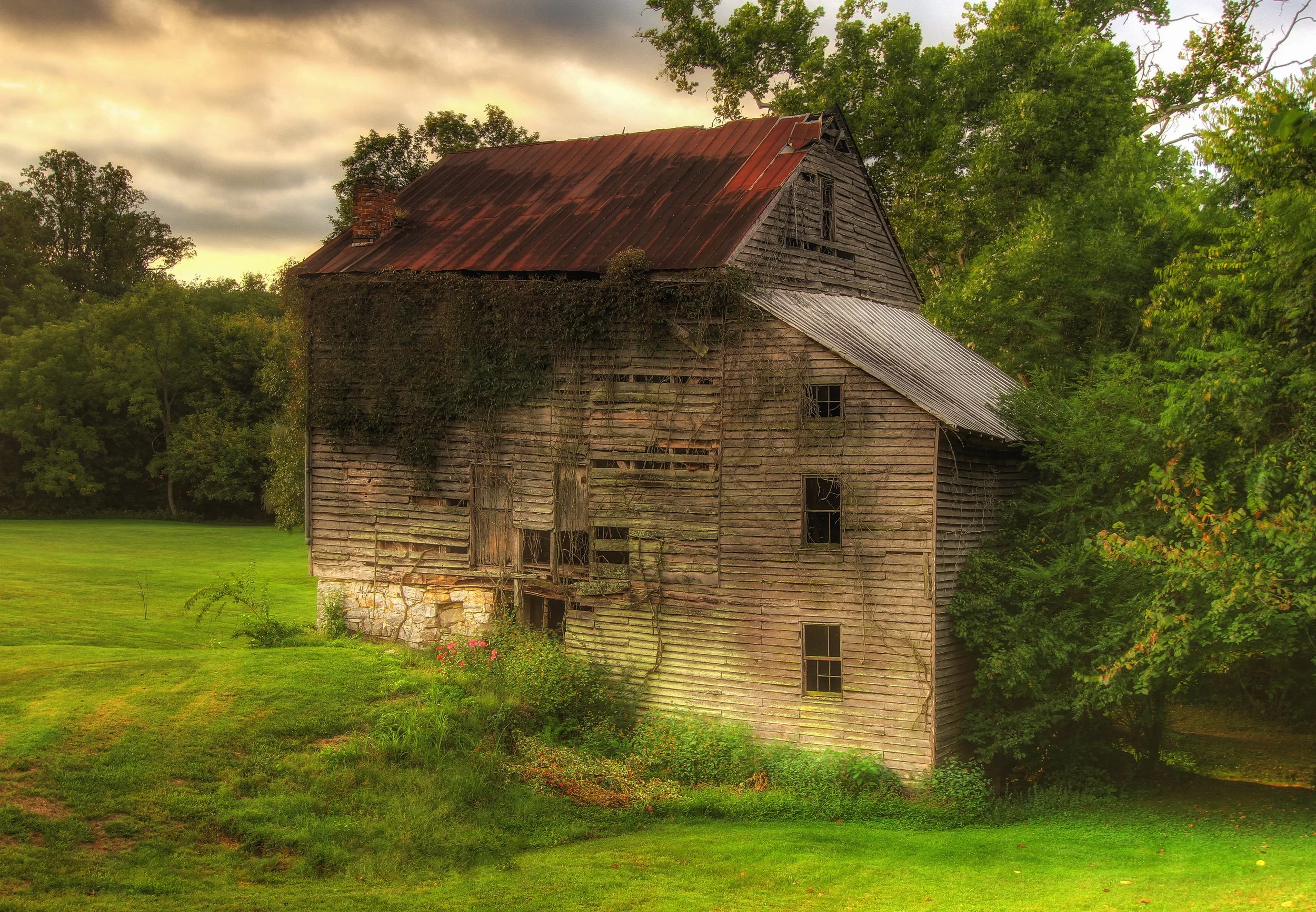 Bowmantown House HDR Glamour Glow.jpg