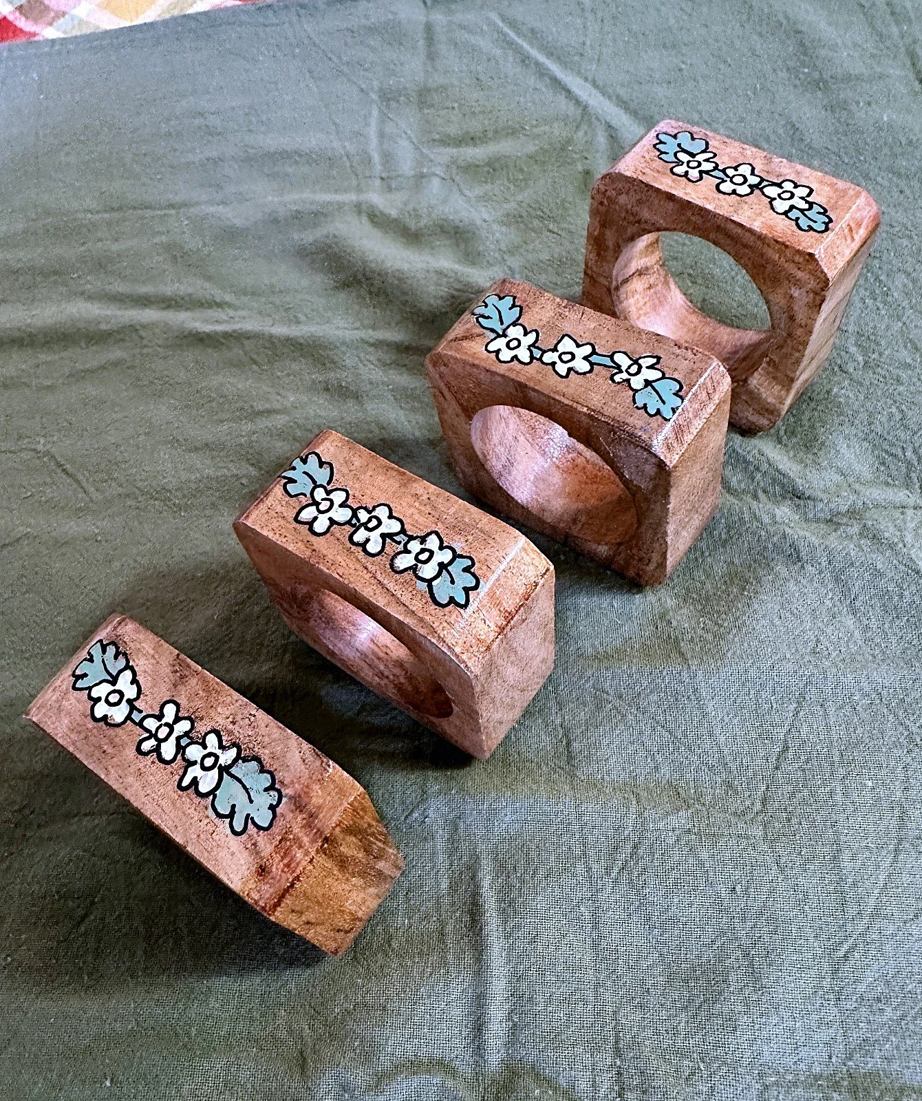 Petal & Wing Napkin Ring Set I