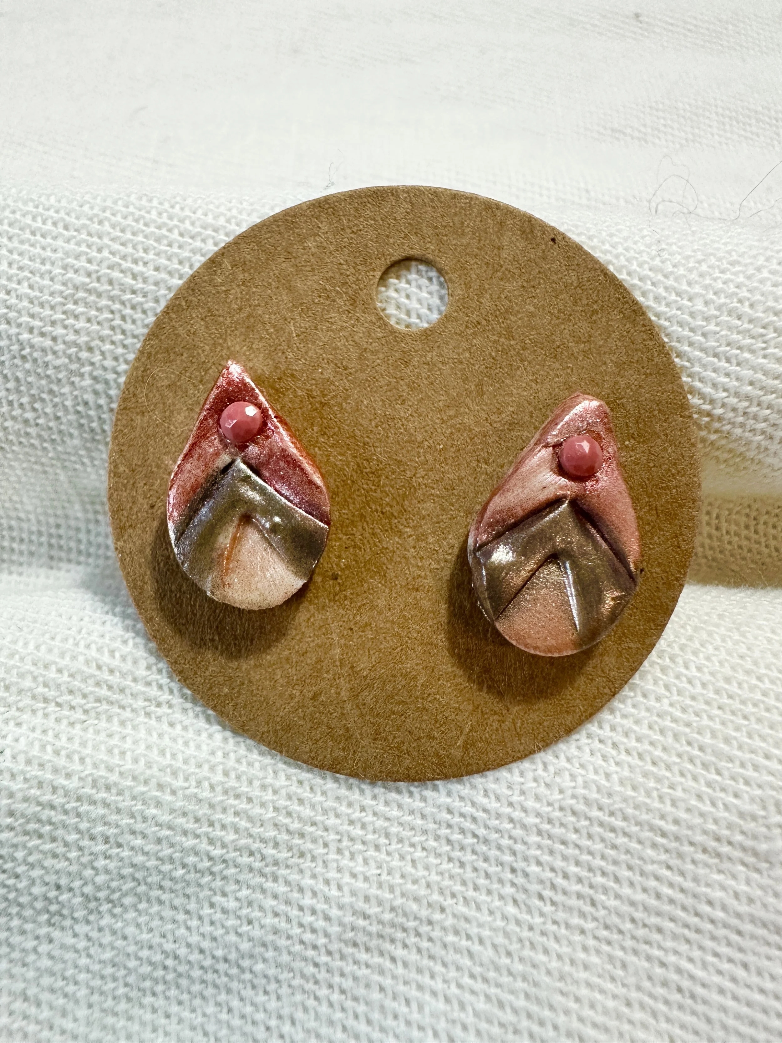 Poppy Sculpted Stud II