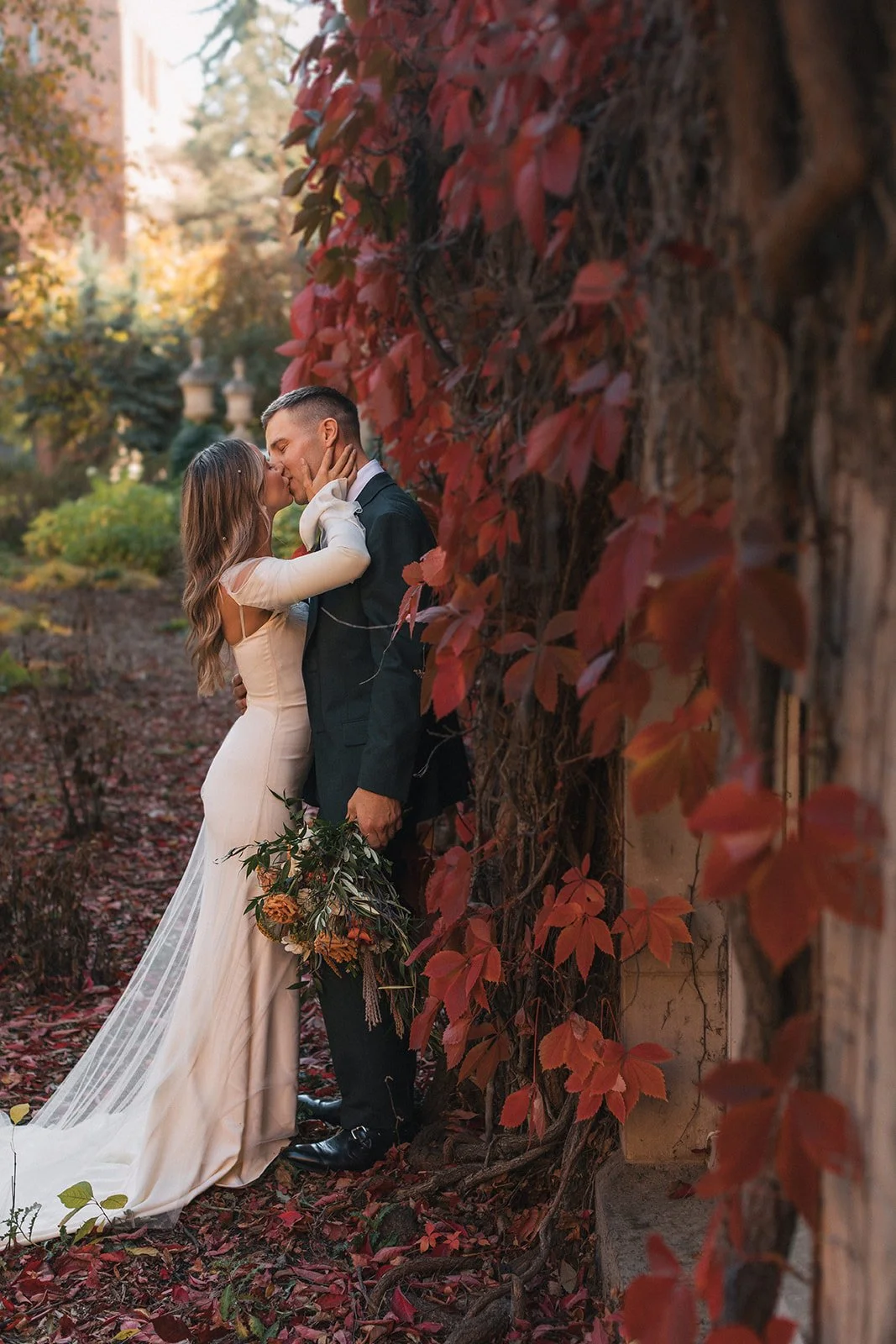 Erika & Tyler_s wedding at the Pendennis _ Edmonton Wedding Photographer_226_websize.jpg