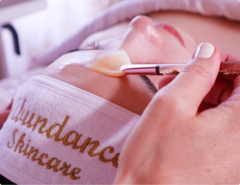 Ultra Renewal Ritual facial with mask application, delivering deep hydration, gentle exfoliation, and soothing massage for a pampering, rejuvenating, and visibly refreshed complexion.