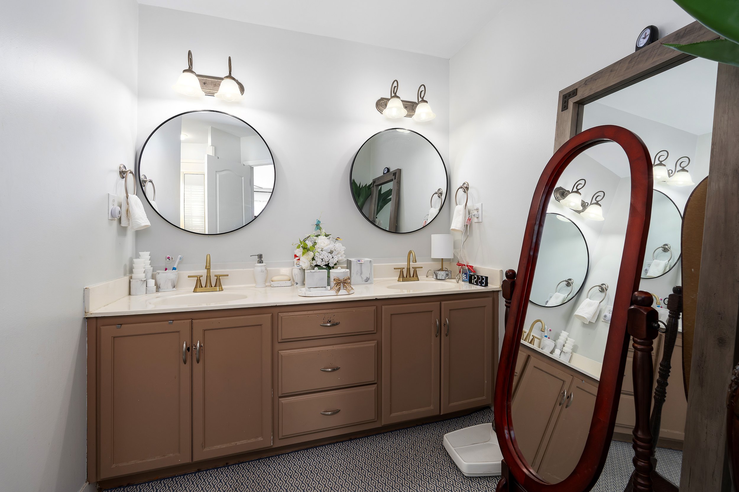 1901 Green Leaf Cir Hoover 18.jpg