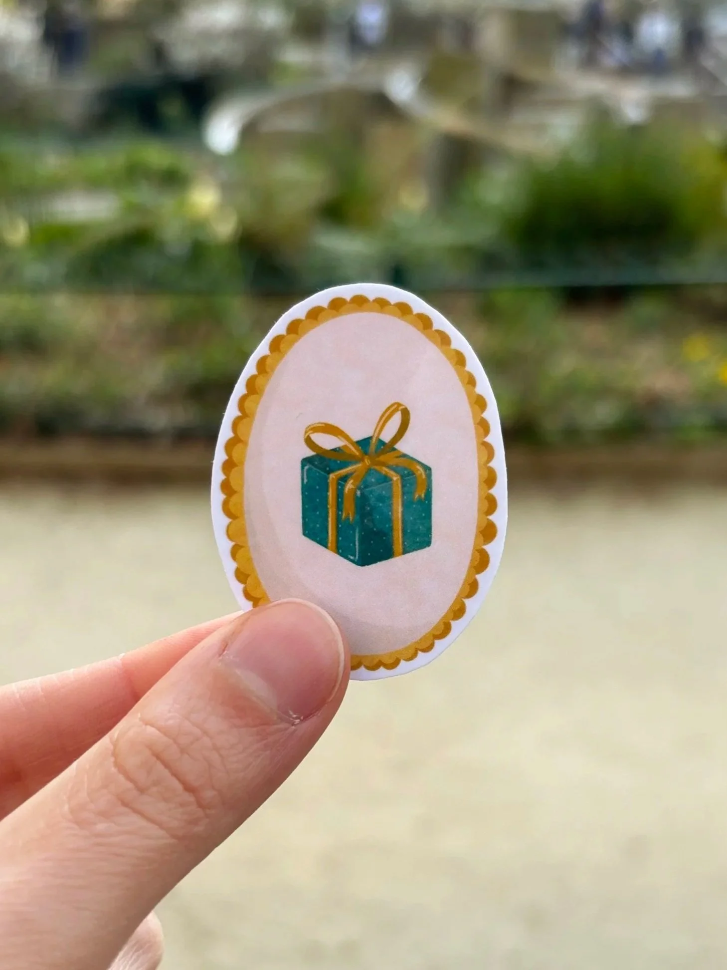 Ecusson+cadeau+petit.jpg