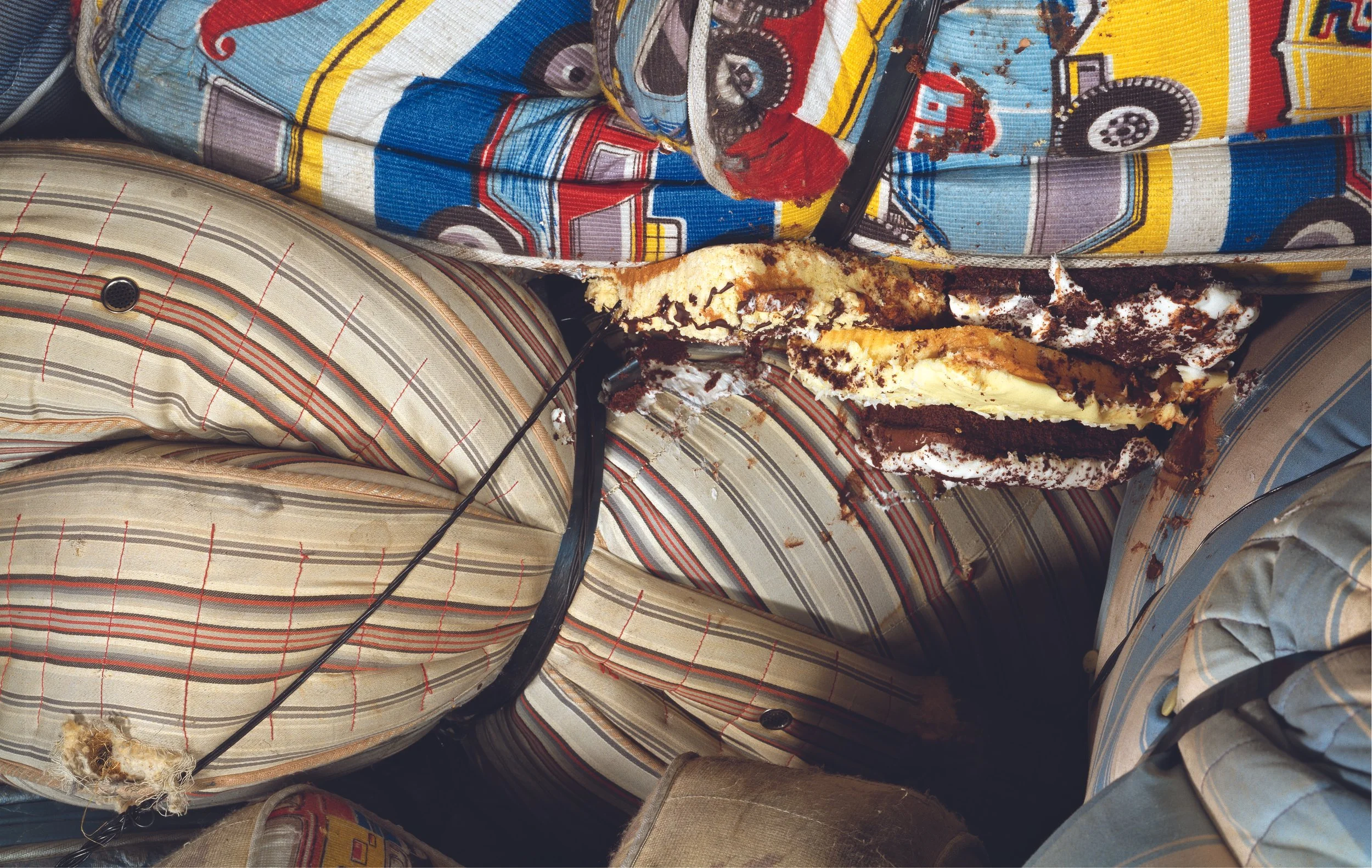 1993.03-201Sp crop Mattresses & Cakes at Kasmin.jpg