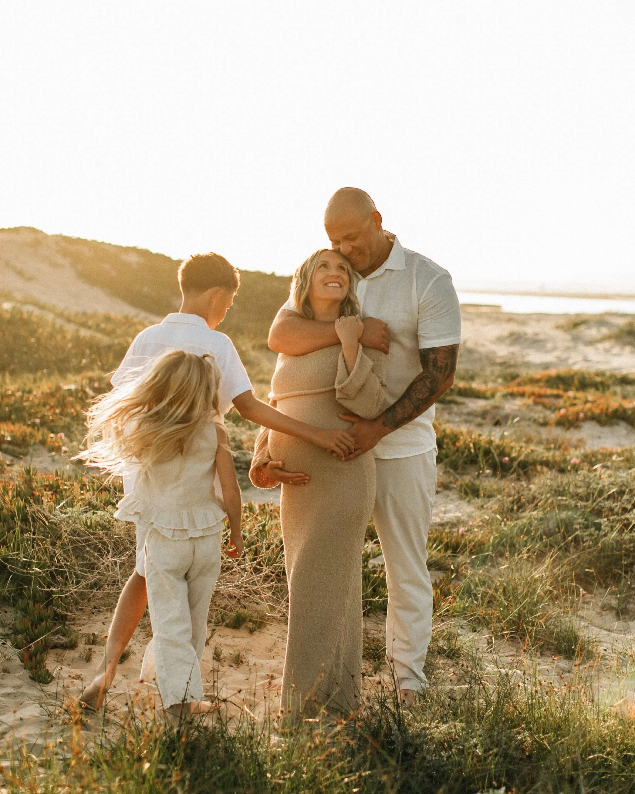 When you feel all the feels in a twenty minute session 🤍 melts my heart to watch this family grow!