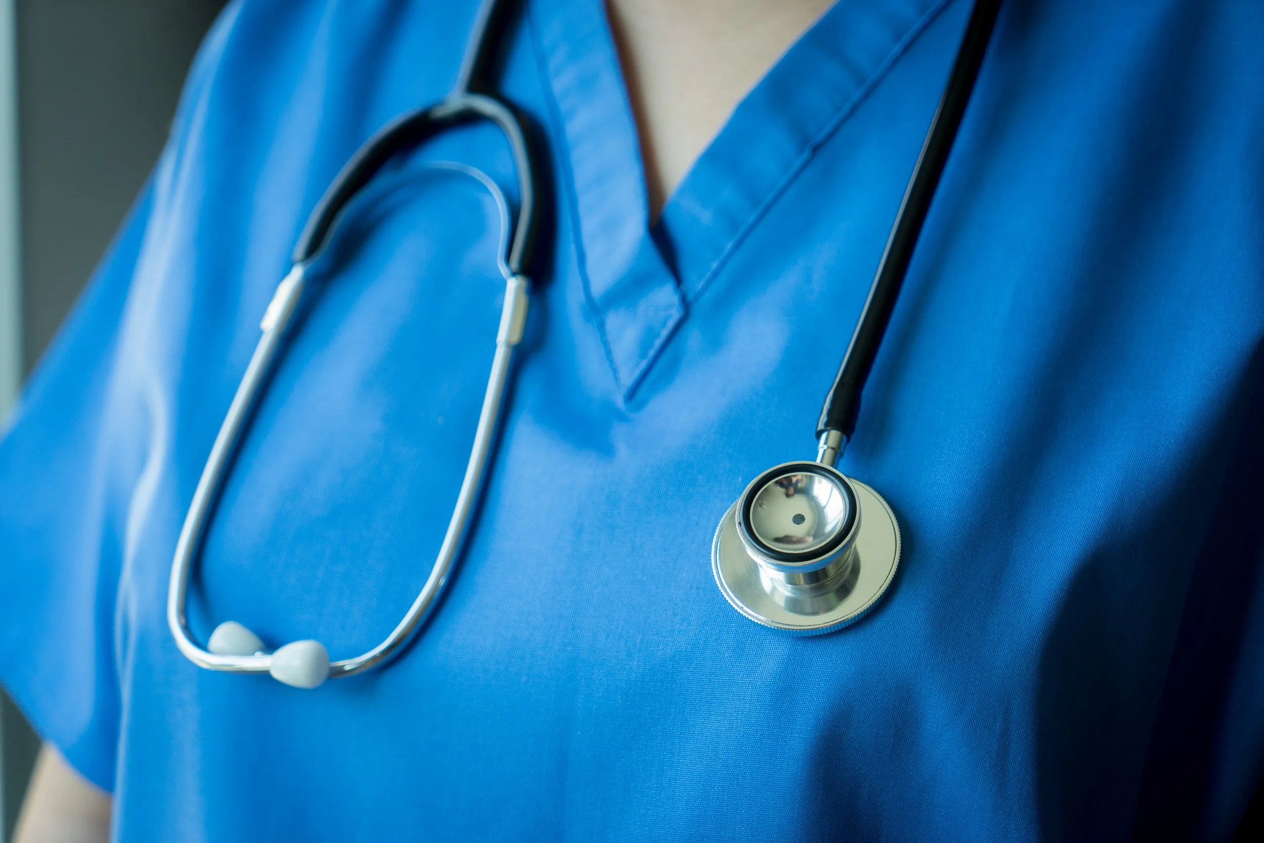 Can Anyone Perform Aesthetic Treatments in the UK ?