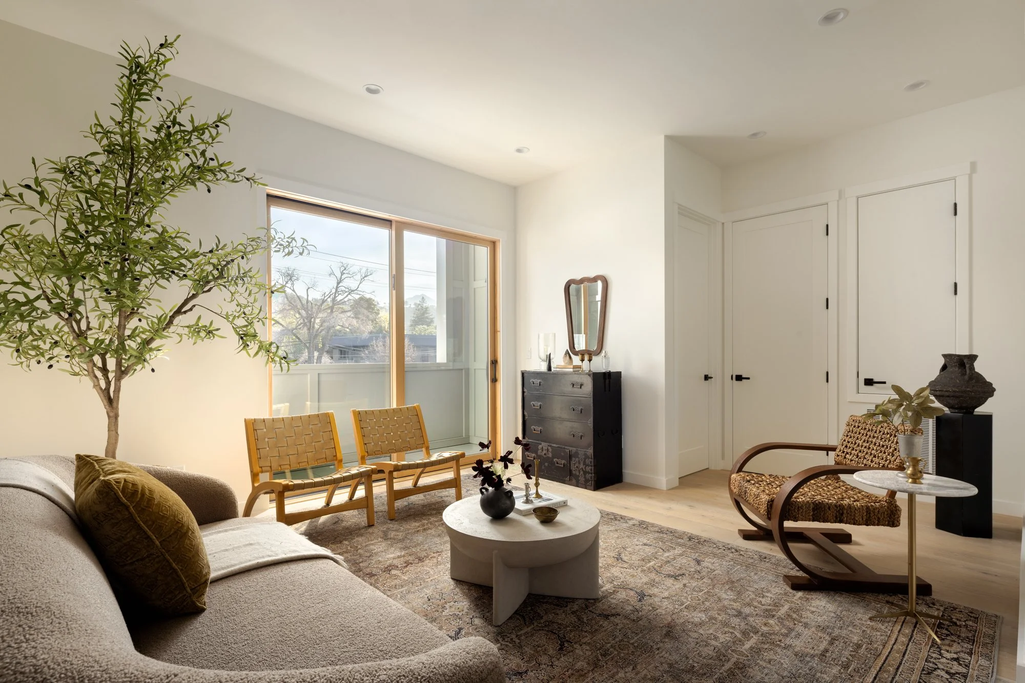 709 C, San Rafael - Unit 4-5.jpg