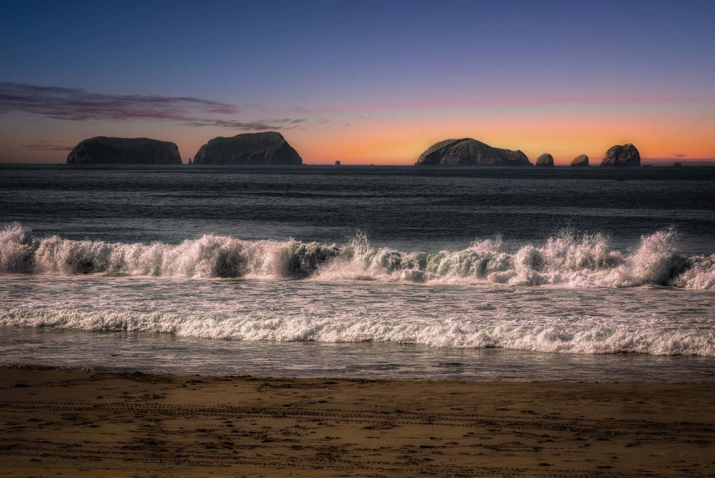 Mexico-Zihuatanejo-Sunset-Waves-Beach.jpg