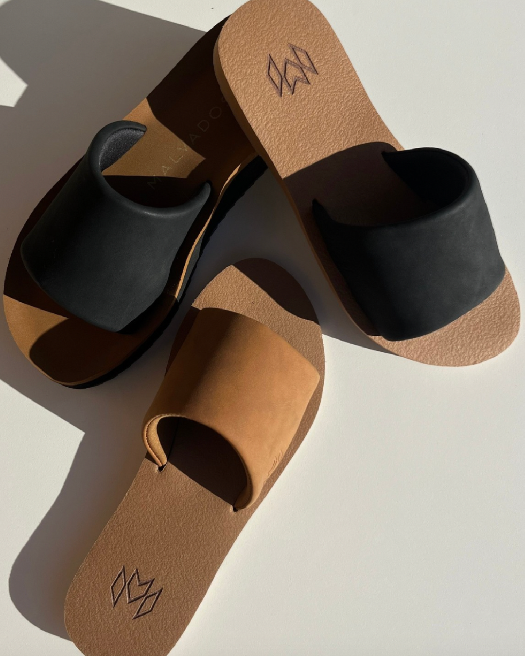 Malvados ————————————————
Easygoing beach sandals