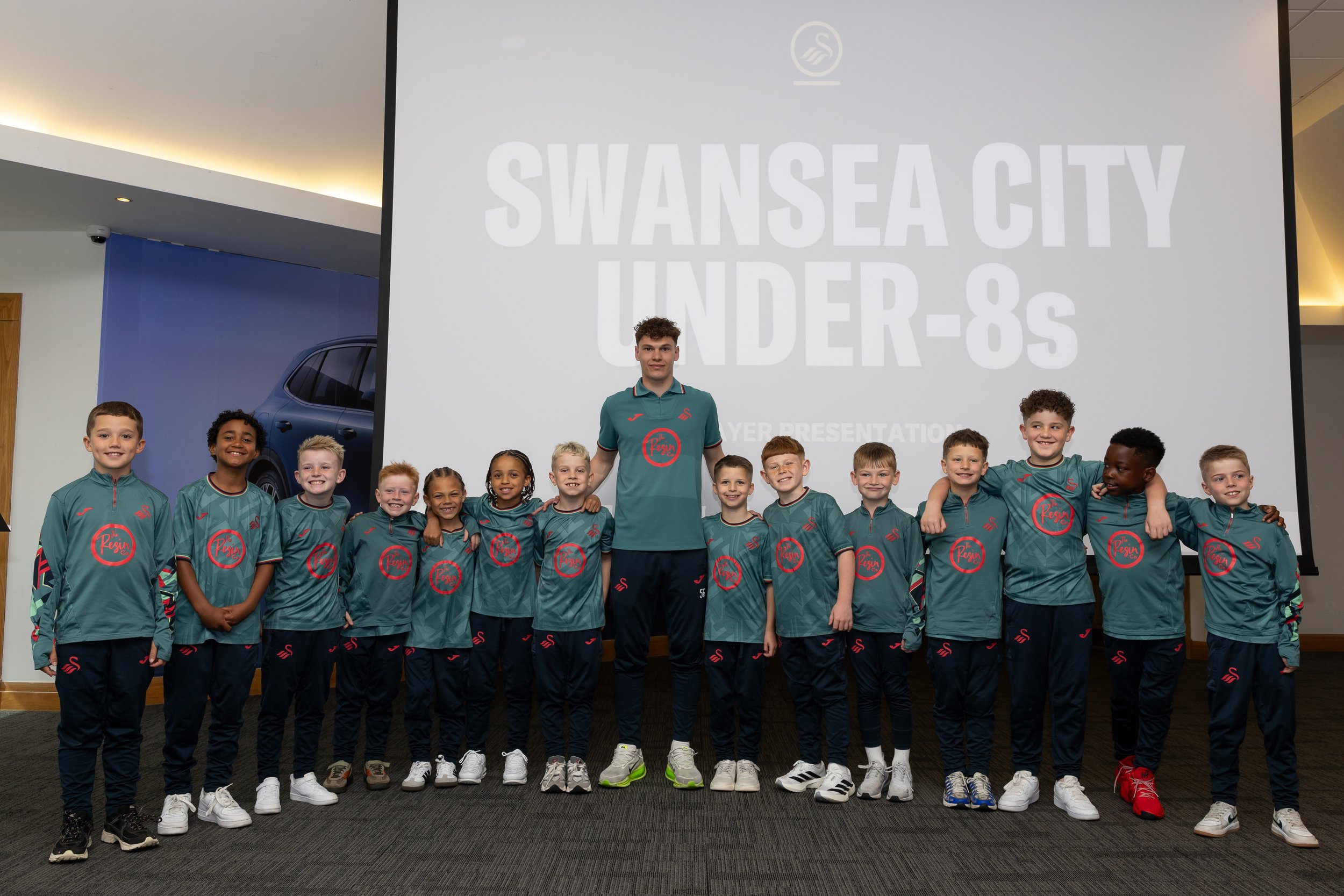 2026-05-05_swansea_city_acadmey_awards_kt_246.jpg