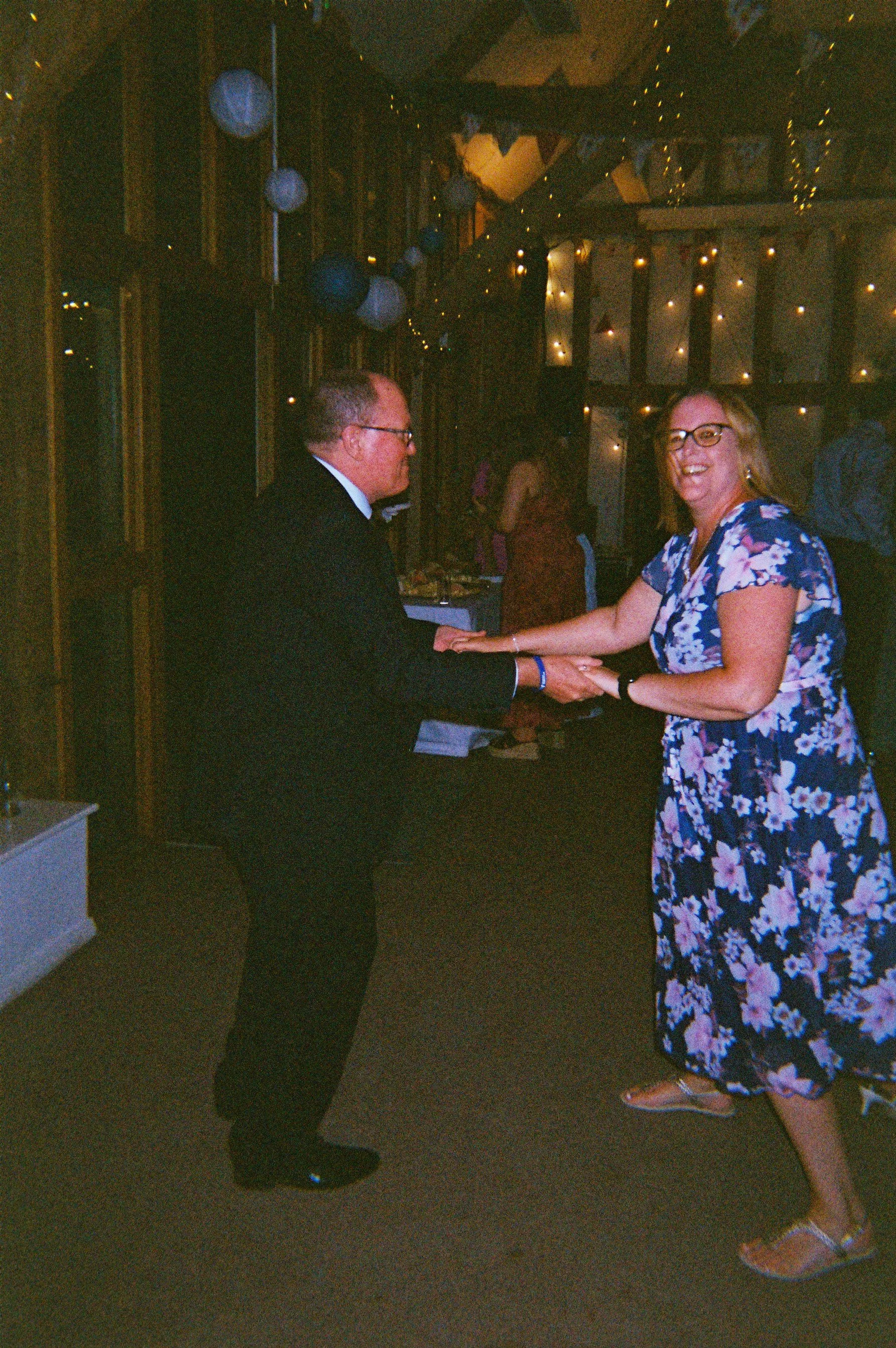 R1-06489-002A.jpg