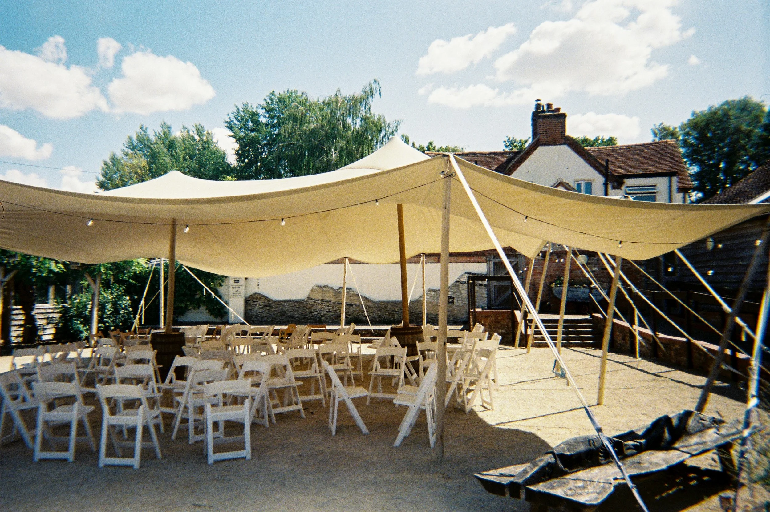 R1-06483-004A.jpg