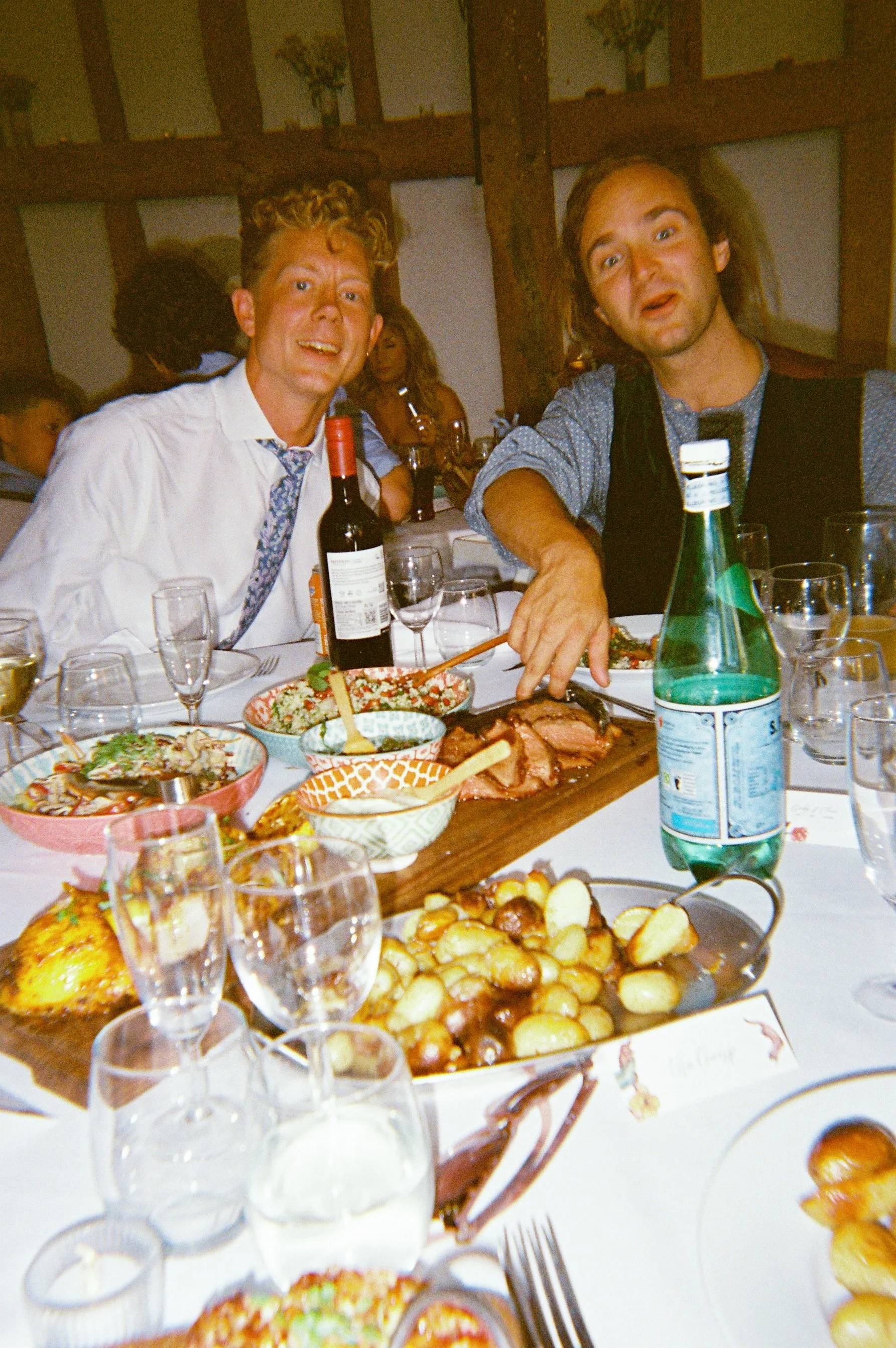 R1-06489-019A.jpg