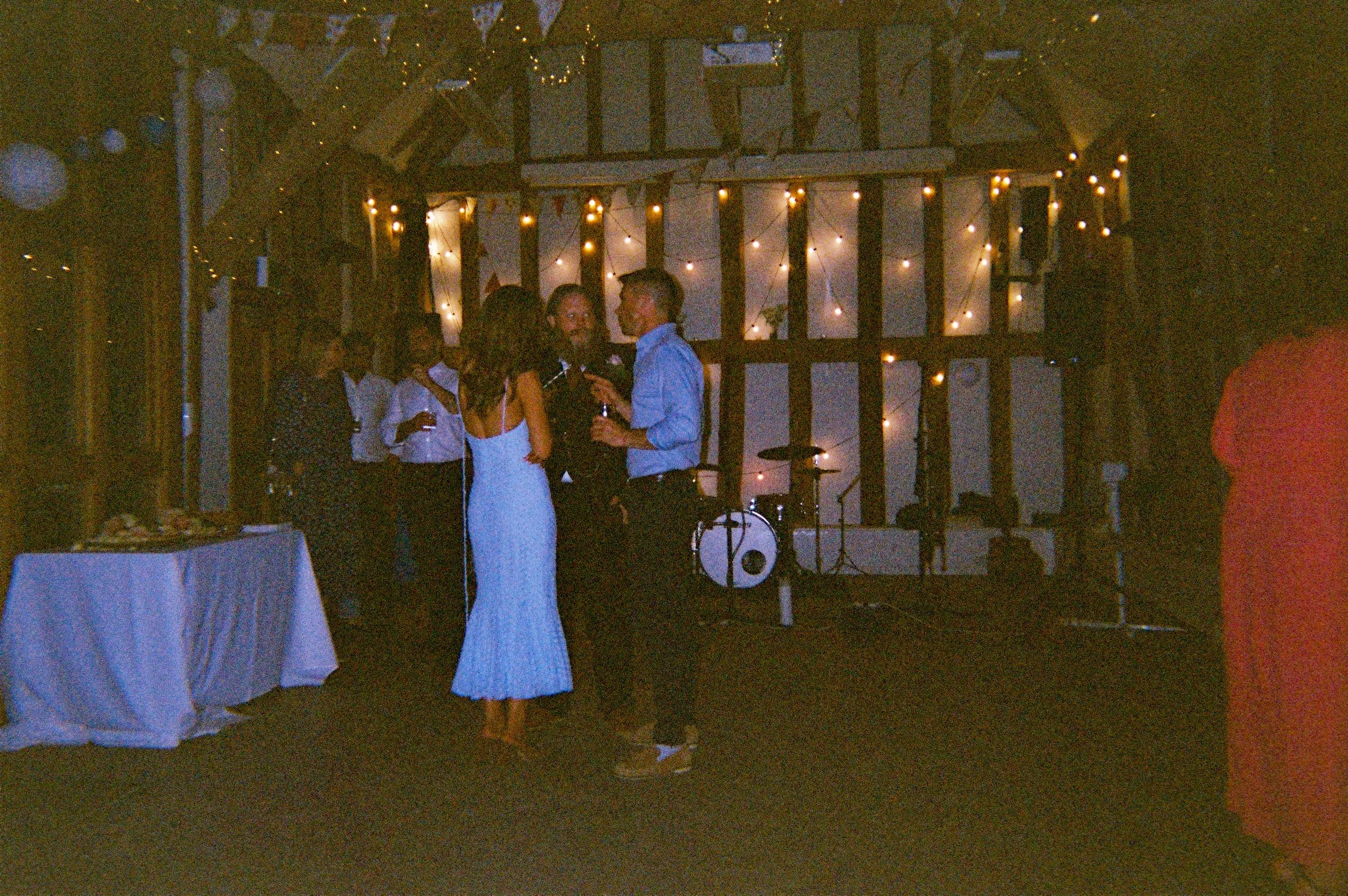 R1-06489-000A.jpg