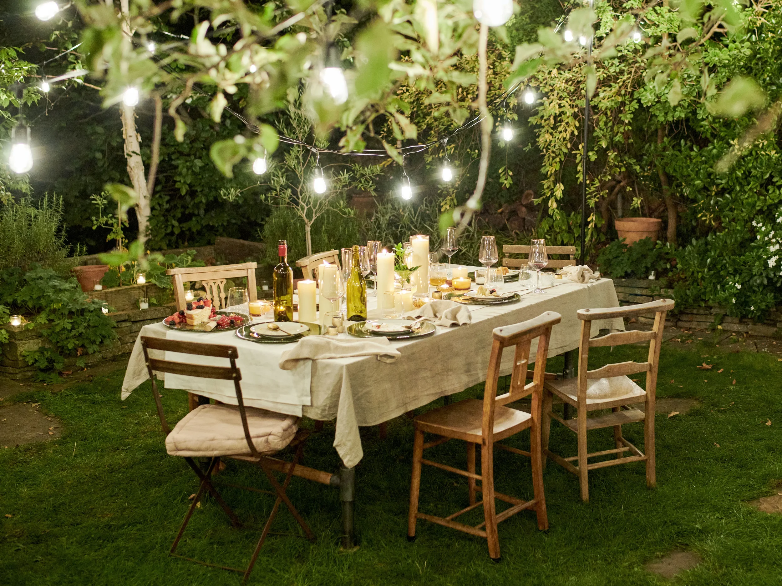 10 Beautiful Backyard Patio Lighting Ideas for Entertaining