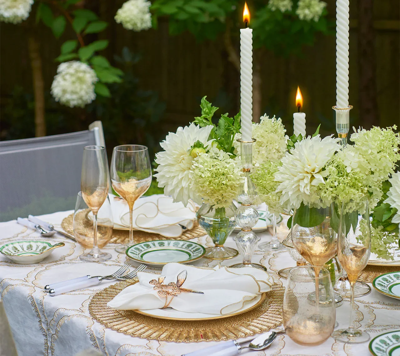 Easy Easter Brunch Ideas for a Beautiful Outdoor Gathering (Simple &amp; Stress-Free)