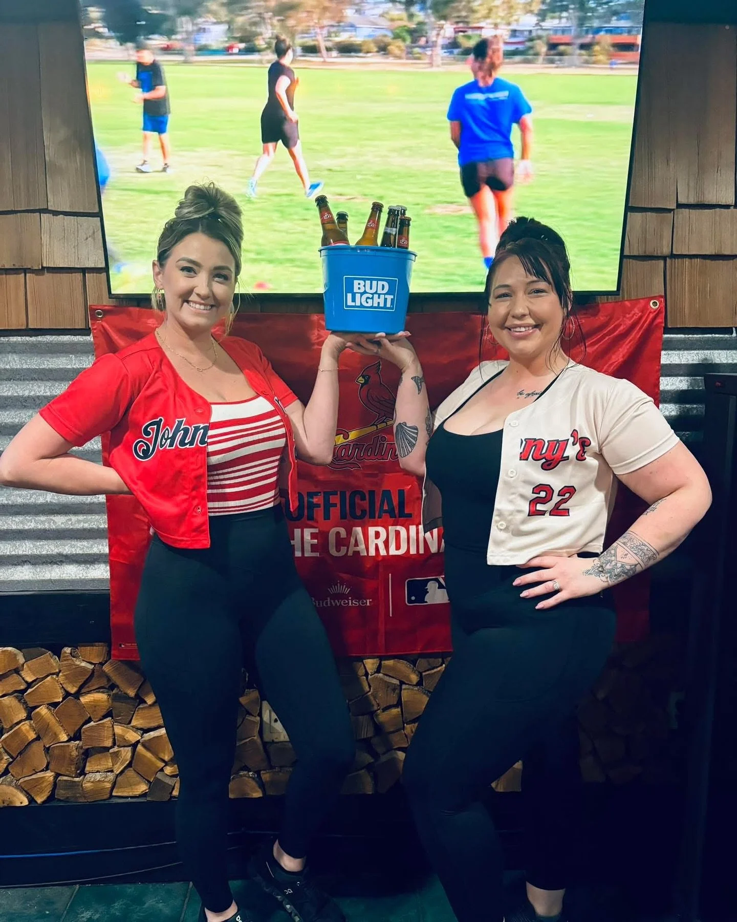 Big Sports Day in the Lou!! Hometown teams all dayyy &mdash;> $16 Buckets for all the games and plenty of HDTvs to catch the action 🏈 ⚾️ ⚽️ 

@uflbattlehawks 12:30p
@cardinals 6:10p
@stlcitysc 8:30p

#letsgo #stlsports #gocards #kakaw #allforcity