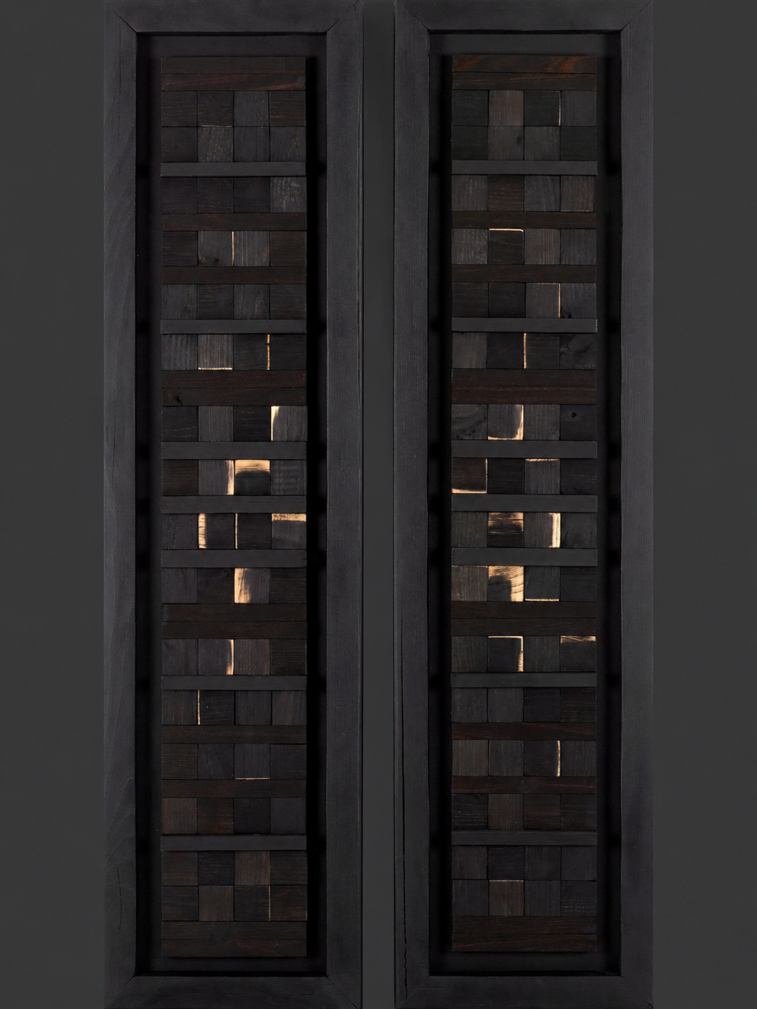 tableau-bois-geometrie-lignes-carres-profondeur-matiere-cadre-symetrie-noir-diptyque-composition-art-mural.png