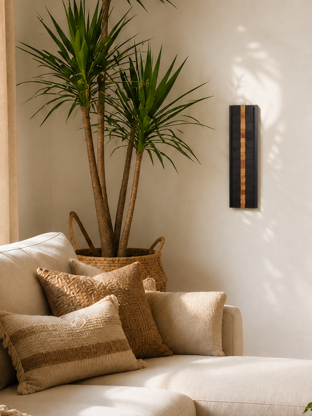 lueur-tableau-bois-brut-bois-noir-geometrie-lignes-ligne-lueur-matiere-trois-temps-symetrie-assemblage-composition-art-mural.png