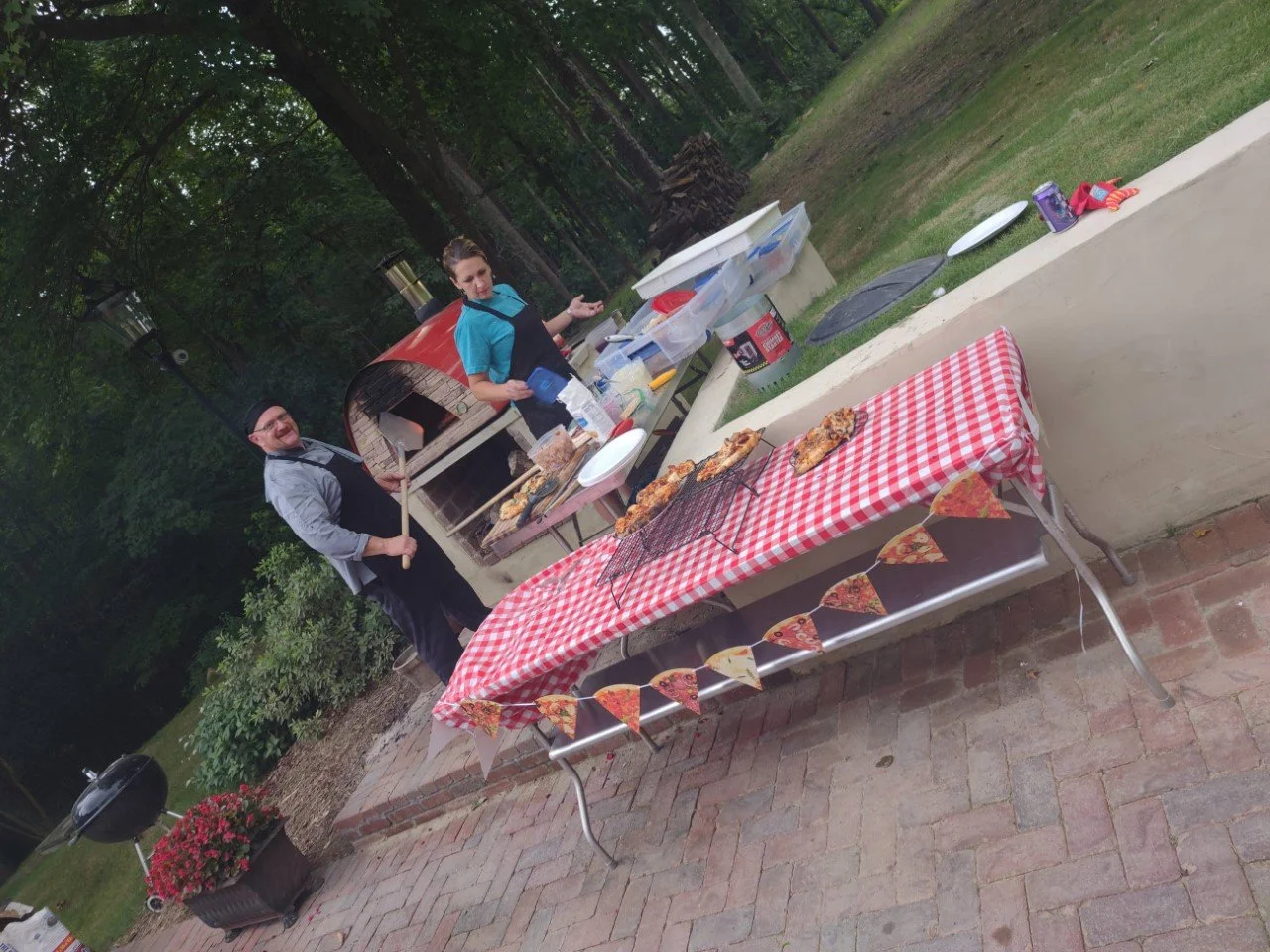 dave and i making da pizza.jpg