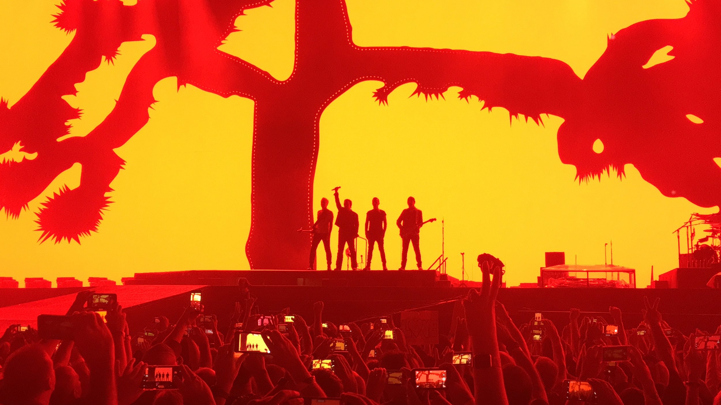 From the Crowd to the Pit