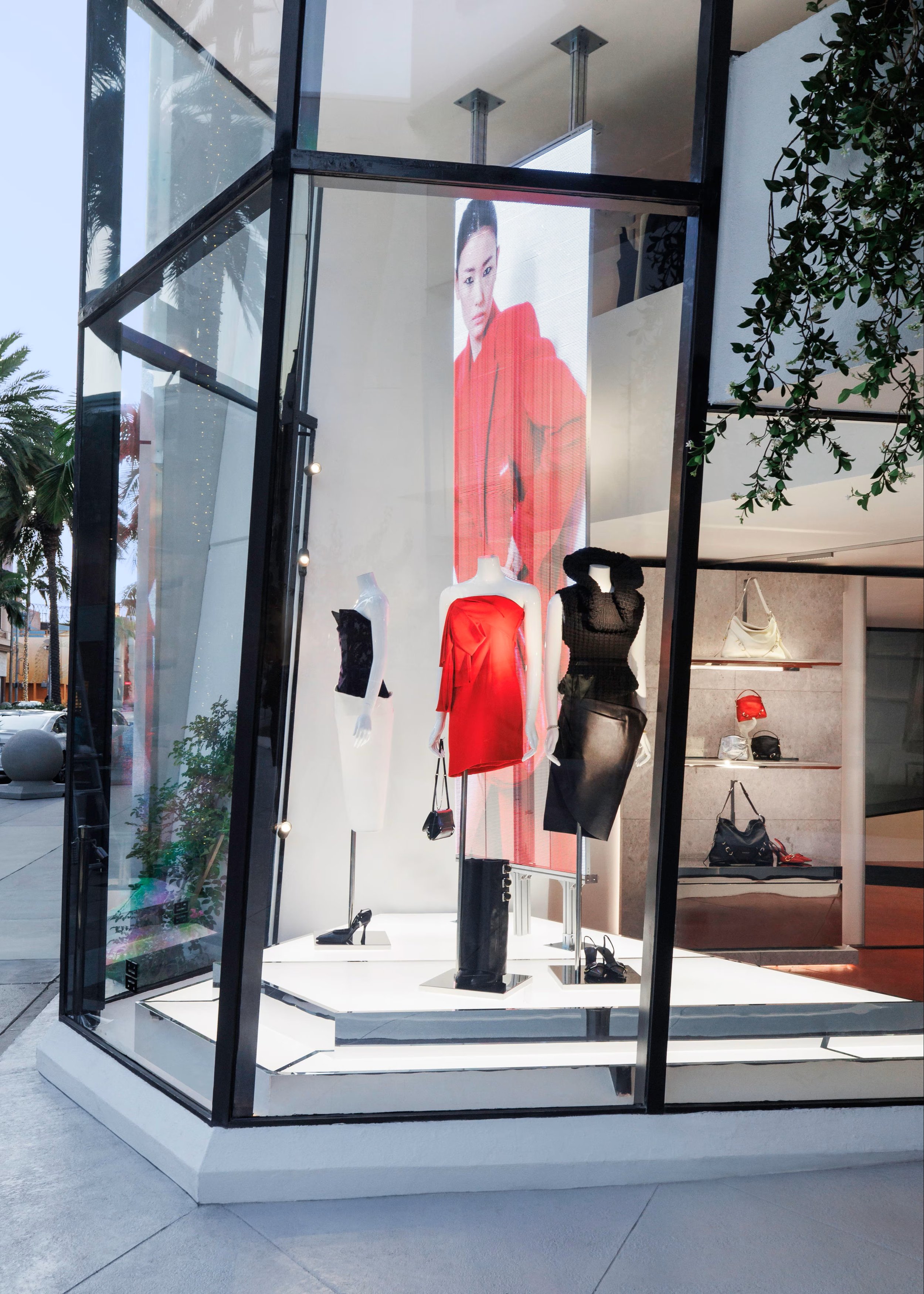 Givenchy-RodeoDrive-06.jpg