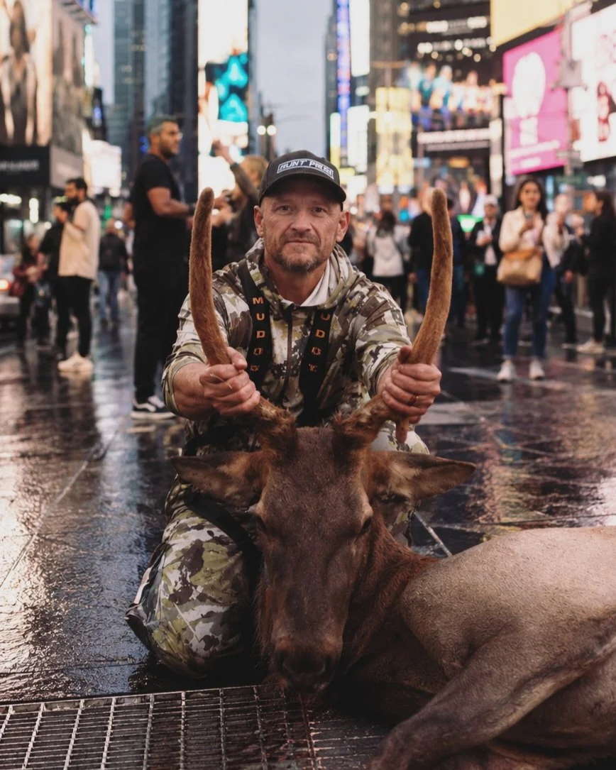 You just never know where the chase will take you. Felt like I trailed this one to the other side of the country!

#BowHunting #ArcheryHunting #ElkHunting #timessquare #HuntingAdventure