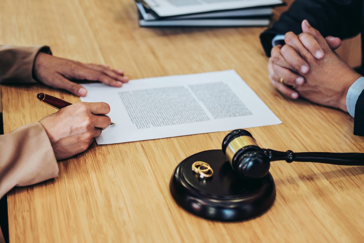 Dividing Complex Assets in Divorce: A Guide for Women with $10M+ Estates