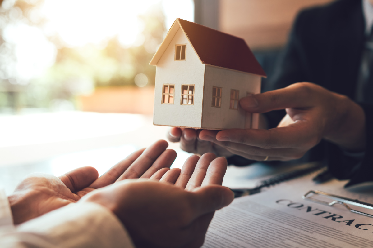 Untangling Real Estate in a High-Net-Worth Divorce: What to Know About Homes in Multiple States or Countries