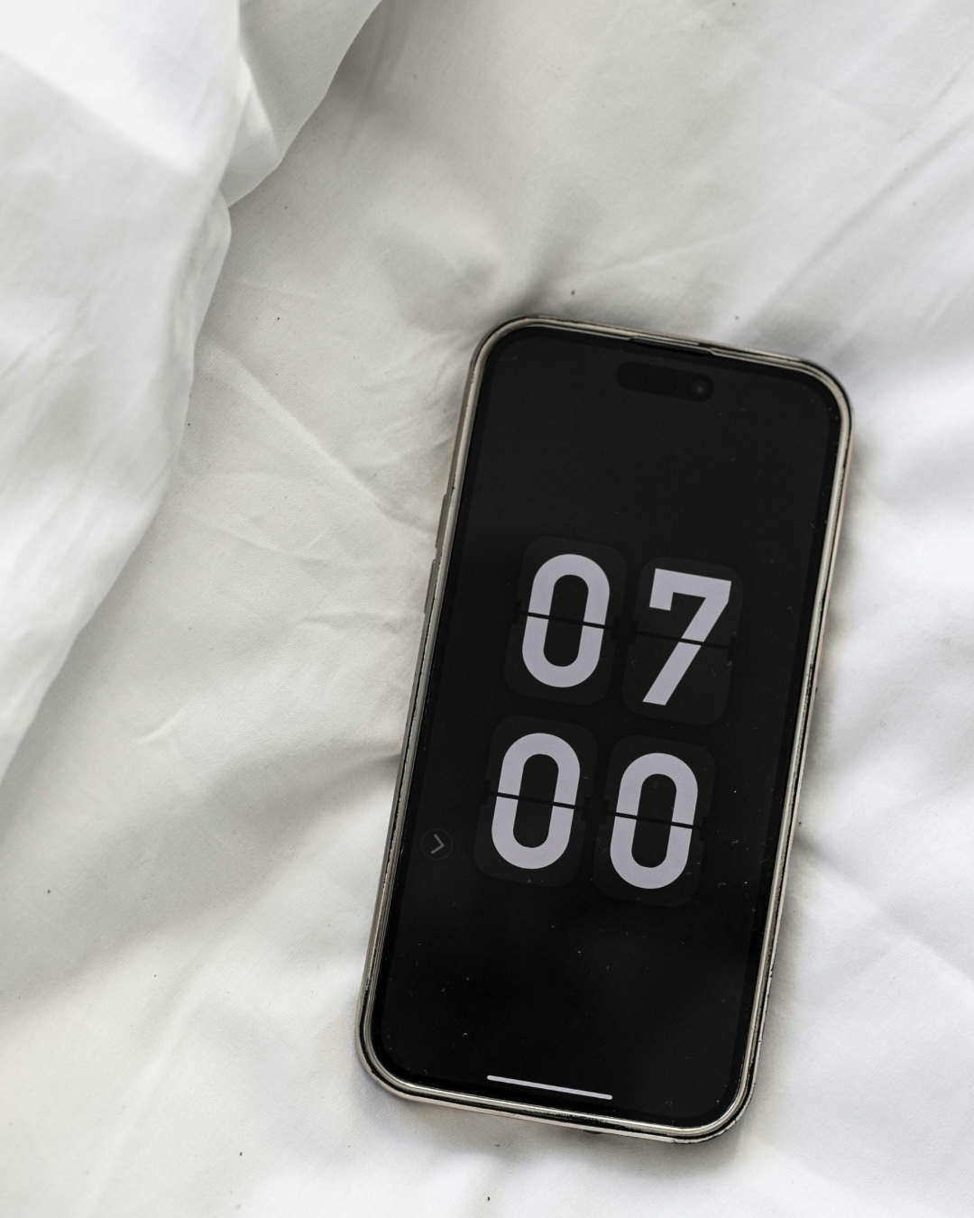 “Just One More Scroll”: The Psychology of Staying Up Too Late