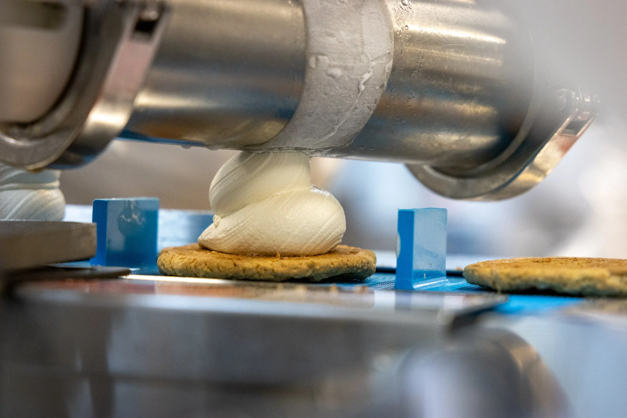 Sandwich City: How Ruby Jewel Built a Portland Ice Cream Empire One Layer at a Time