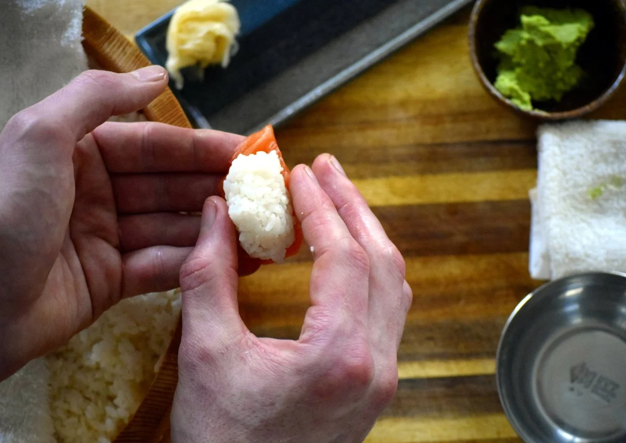 joe kimura making nigiri