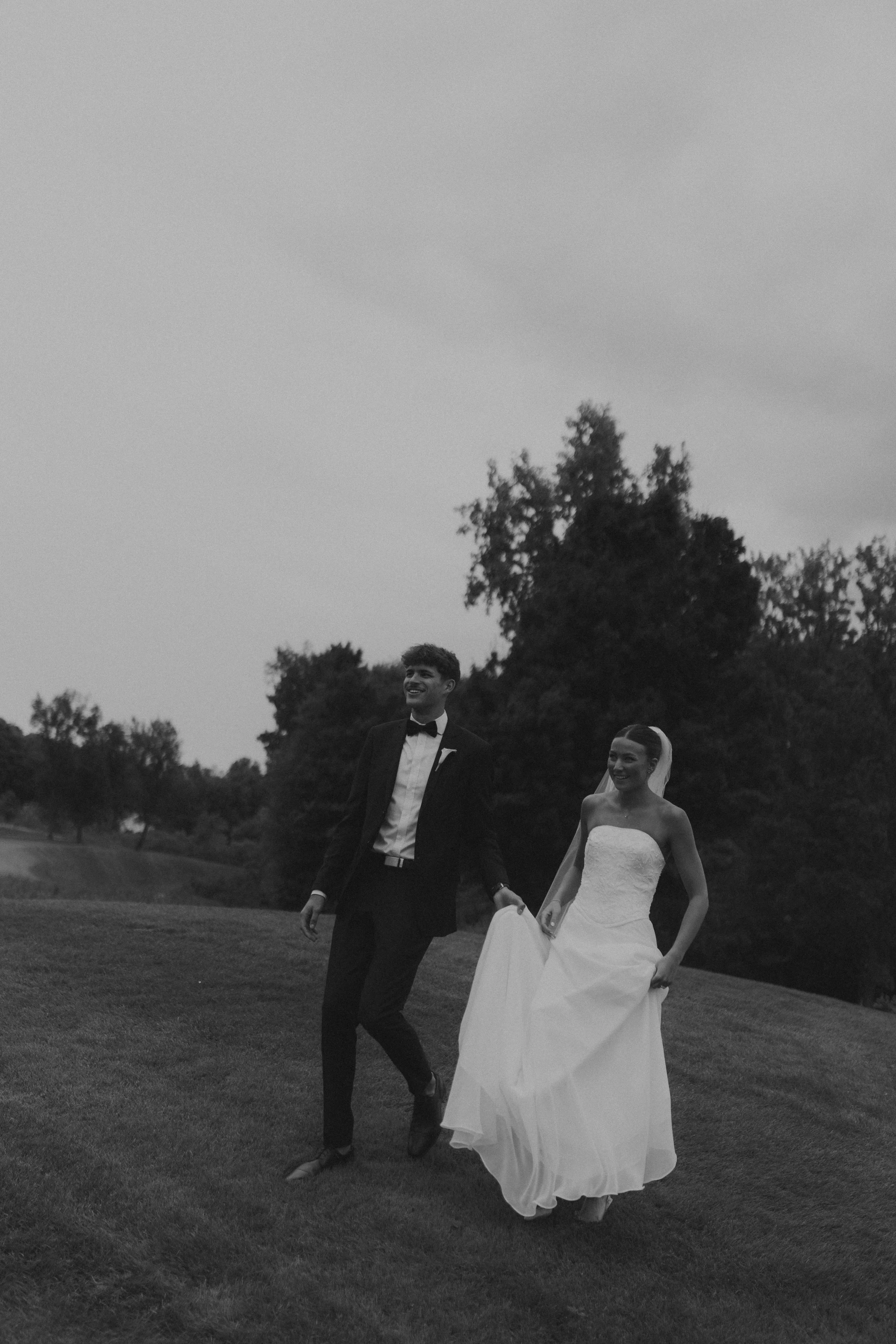 brown & burgundy wedding, travel wedding photographer, golf course wedding ideas, candid wedding photographer, documentary, film inspired georgia abigail photo -83.jpg