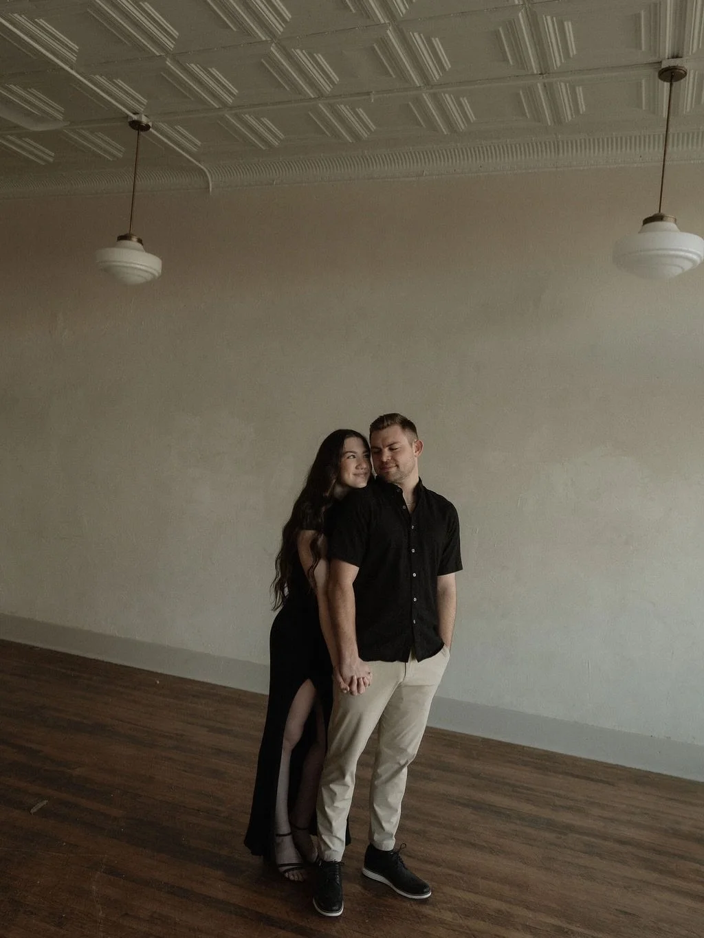 Kayla &amp; Logan reached out to do a photoshoot just for fun!! I love it. We captured their updated photos at the studio in Hull. It was sweet getting to spend time with them &amp; help them remember the season of life they are living🤍 

Mix of reg