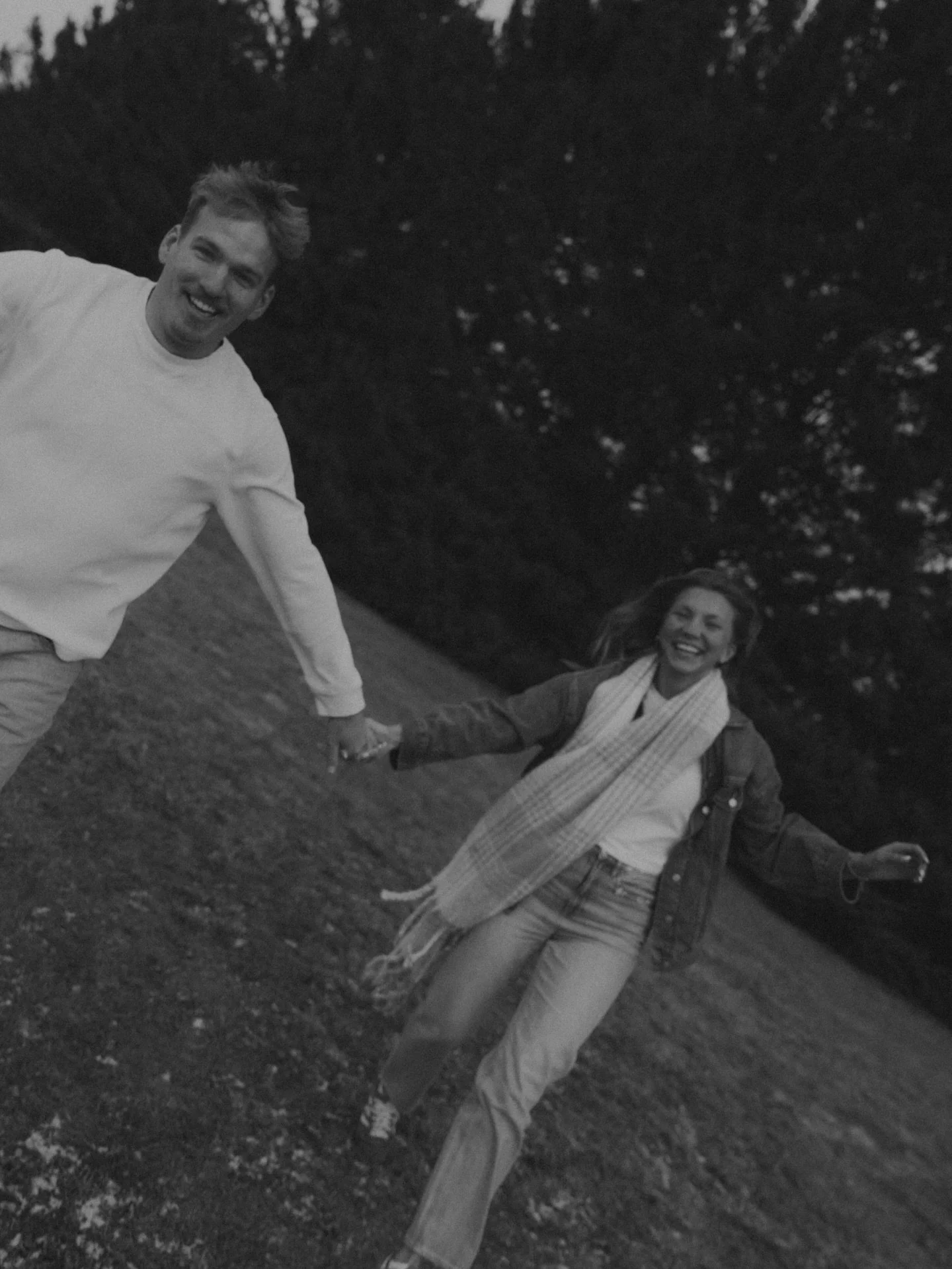 Fell in love in a small town <3 

#winterengagementphotos #iowaphotographer #coupleoutfits #engagementpics #denimoutfit