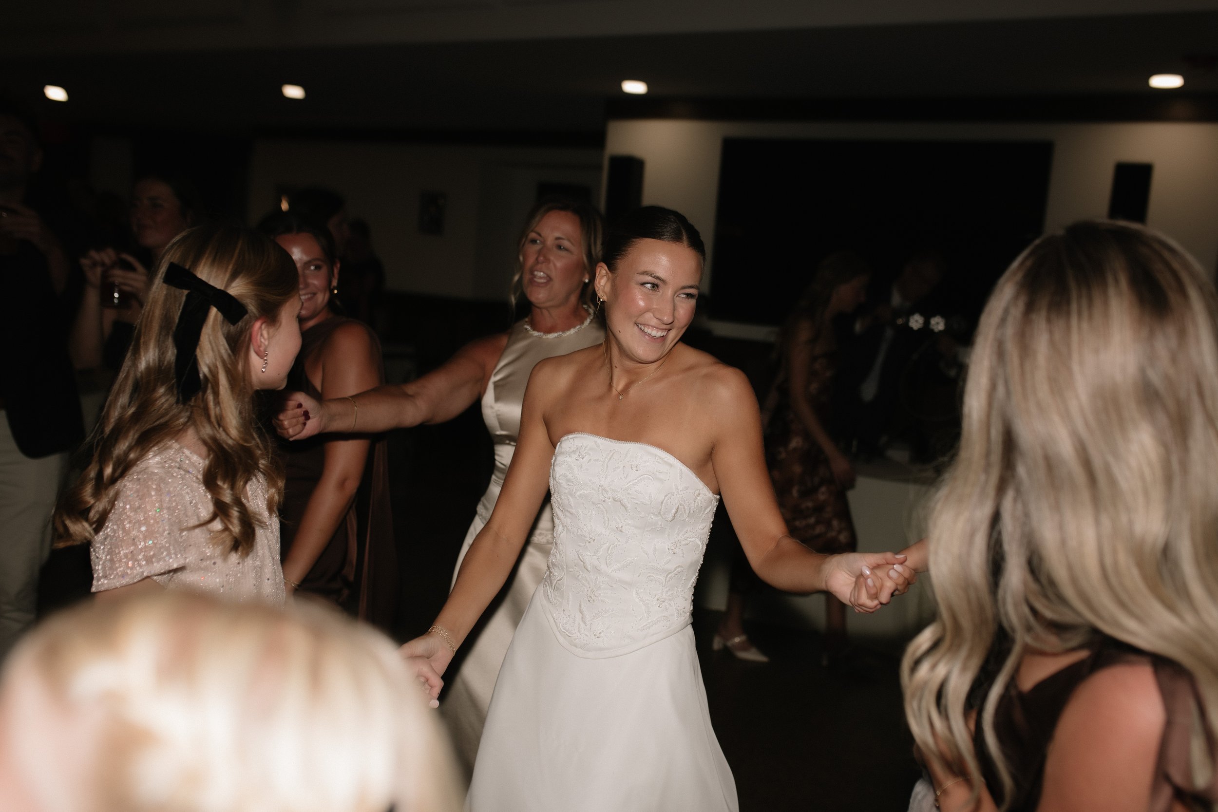 brown & burgundy wedding, travel wedding photographer, golf course wedding ideas, candid wedding photographer, documentary, film inspired georgia abigail photo -335.jpg