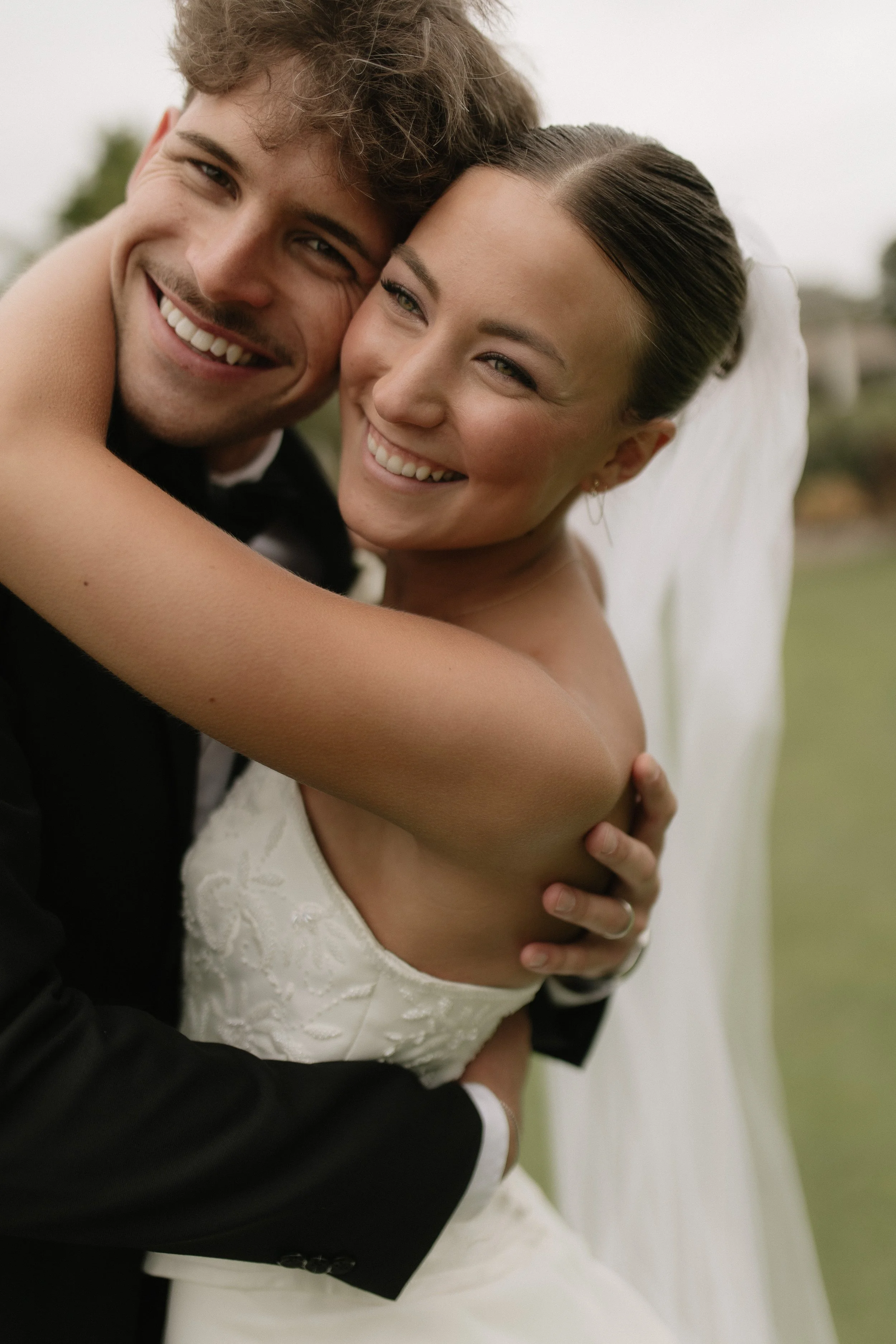 brown & burgundy wedding, travel wedding photographer, golf course wedding ideas, candid wedding photographer, documentary, film inspired georgia abigail photo -125.jpg