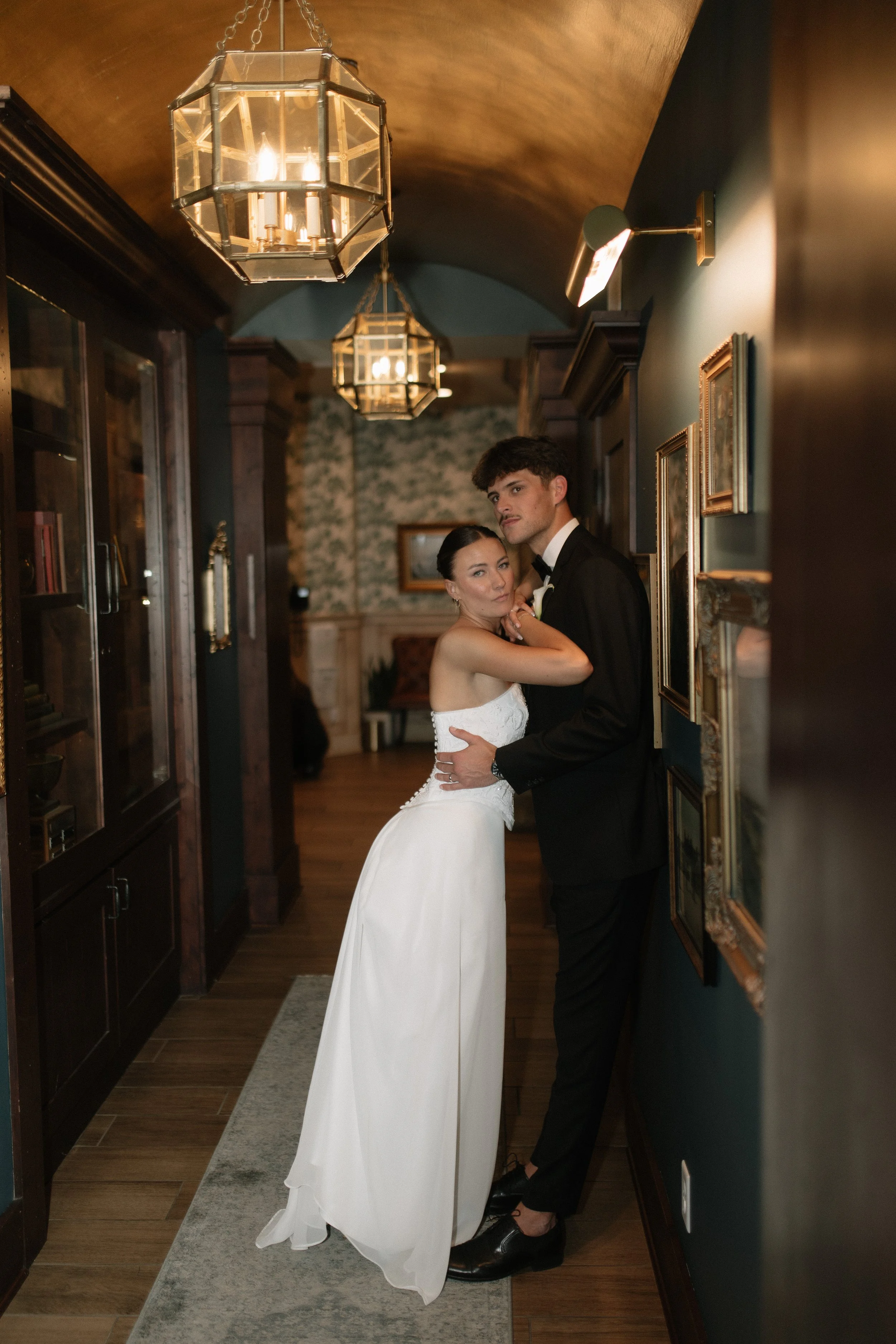brown & burgundy wedding, travel wedding photographer, golf course wedding ideas, candid wedding photographer, documentary, film inspired georgia abigail photo -264.jpg