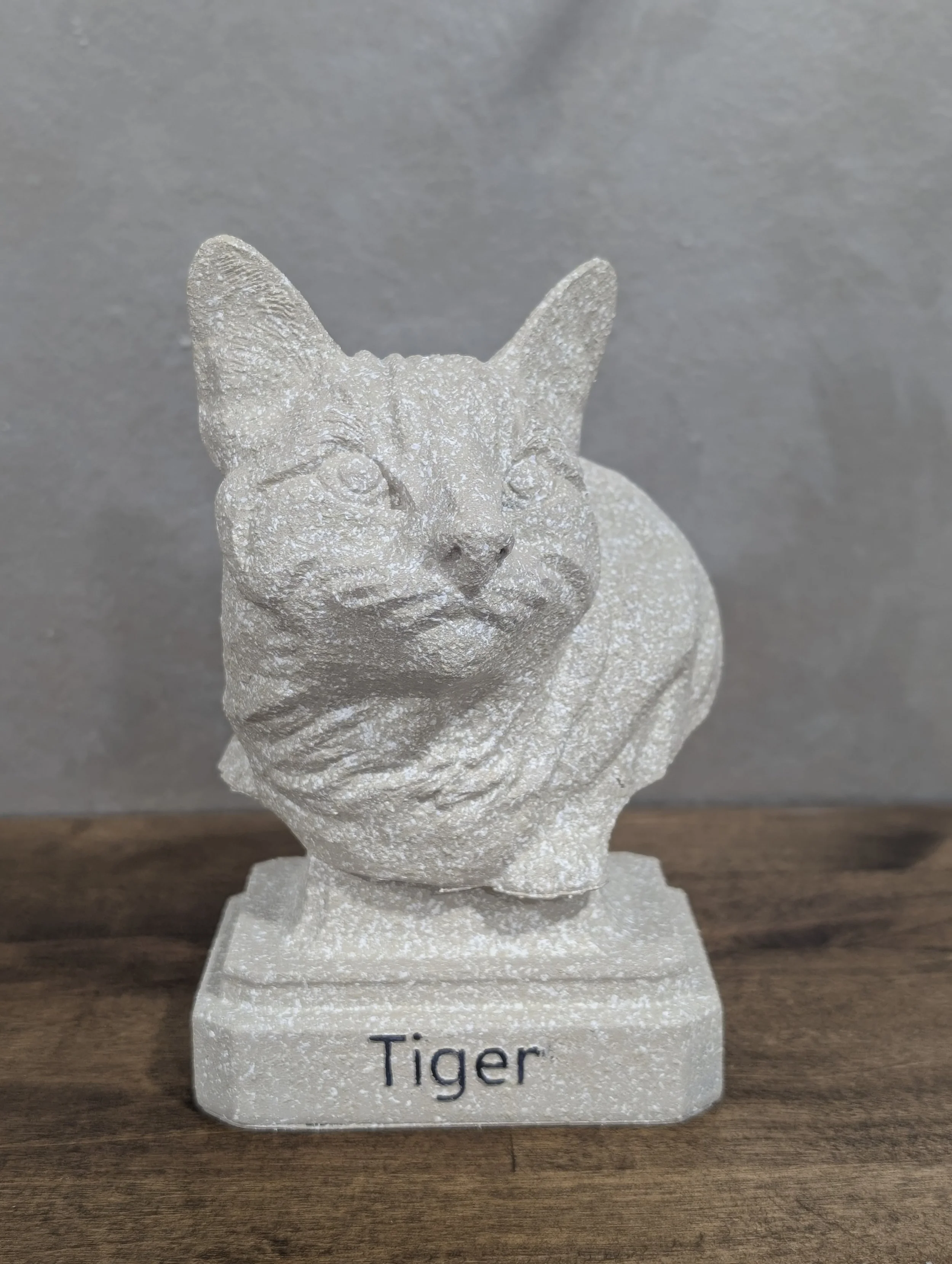 Personalised cat memorial statue sculpted from single photo