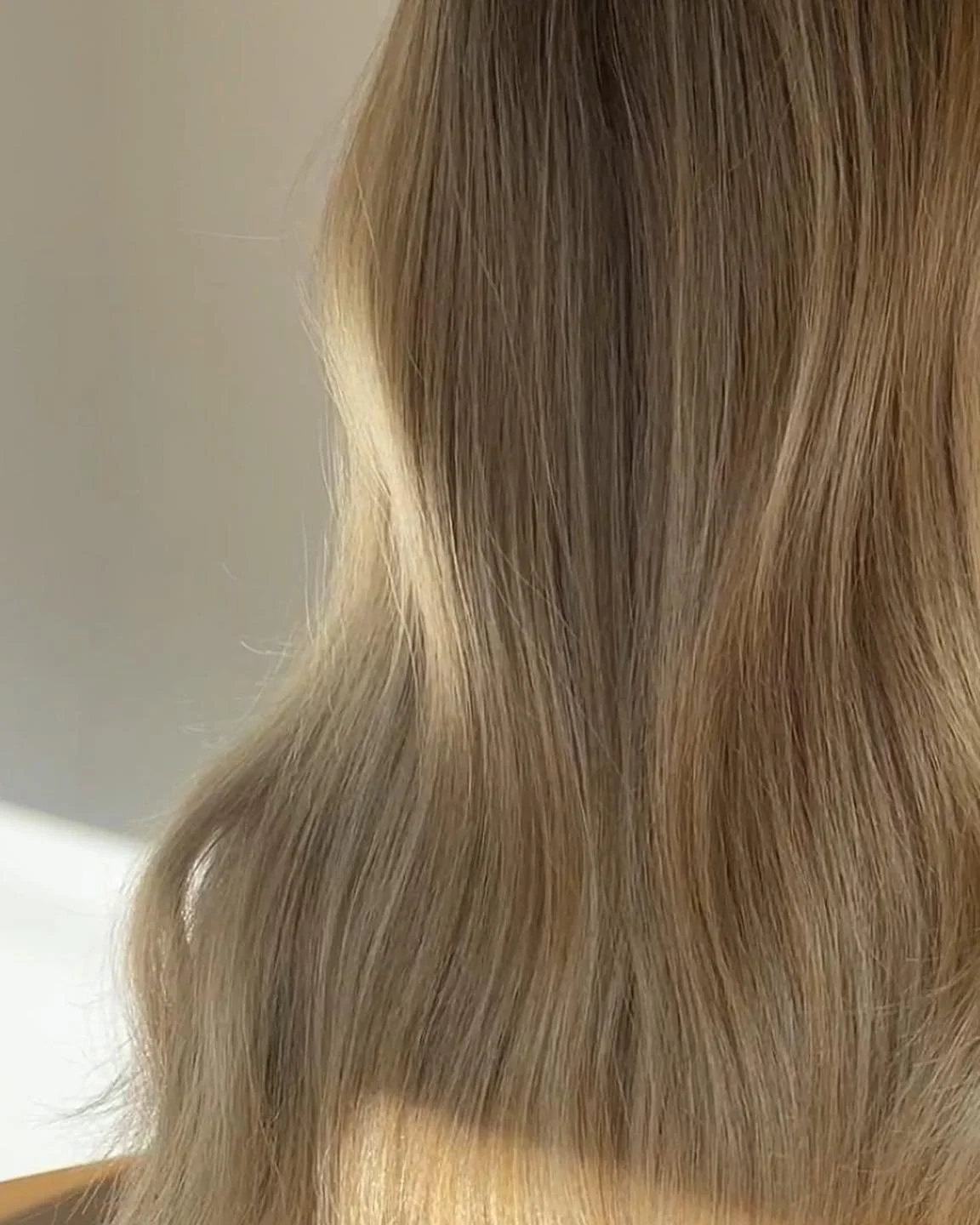 #hairsalon Hair extensions = on sale. ✨
Your dream length is closer than you think. Book now.

#hairextensionspecialist #haironsale #hairsalon