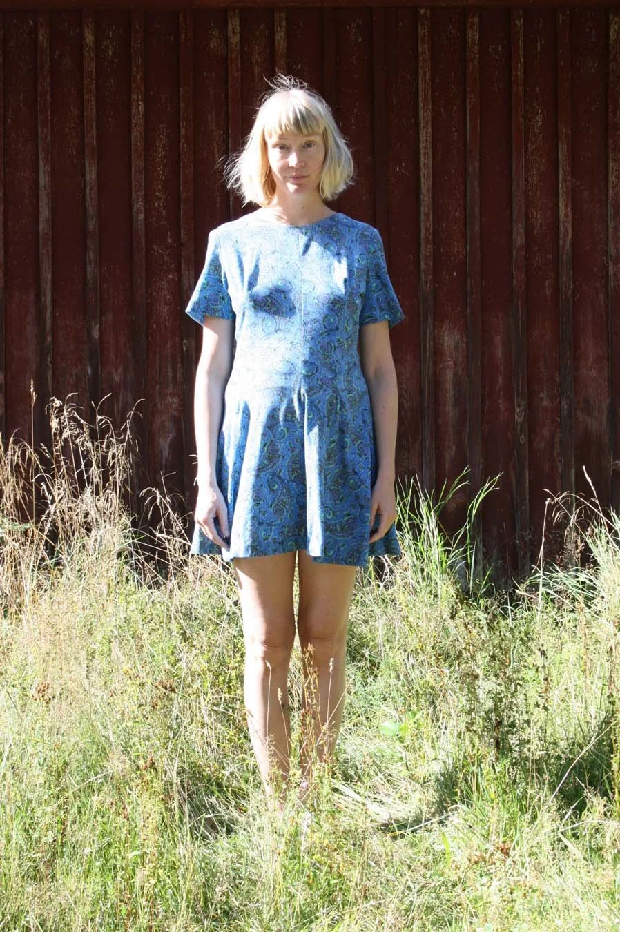 blue_298_len.jpg