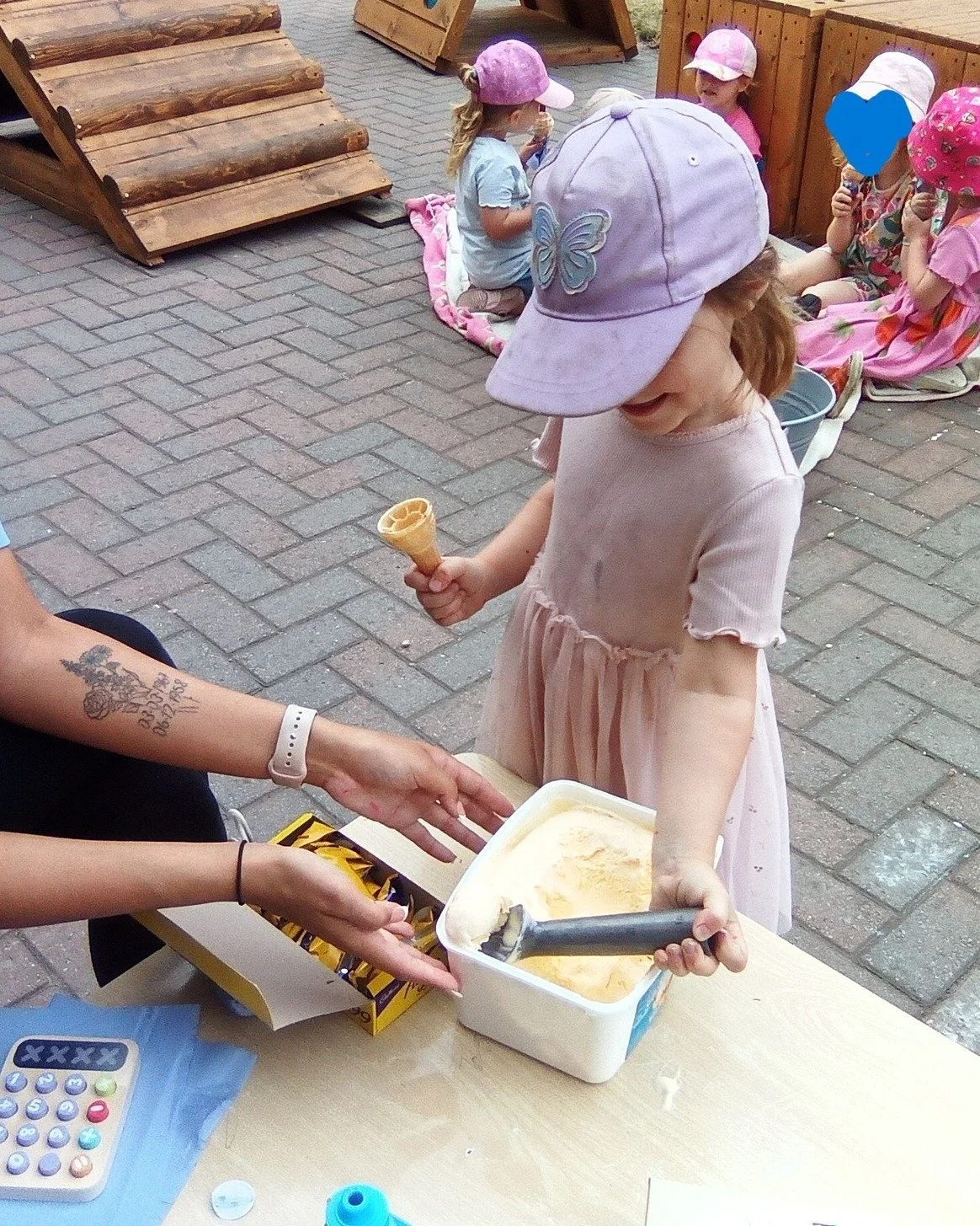 #brightstarcls 
Our Supernovas have been making the most of our summer theme with lots of exciting activities! ☀️
 
The children enjoyed a lovely walk to the local shop, where they each took turns choosing ice cream, chocolate flakes and sauce. They 
