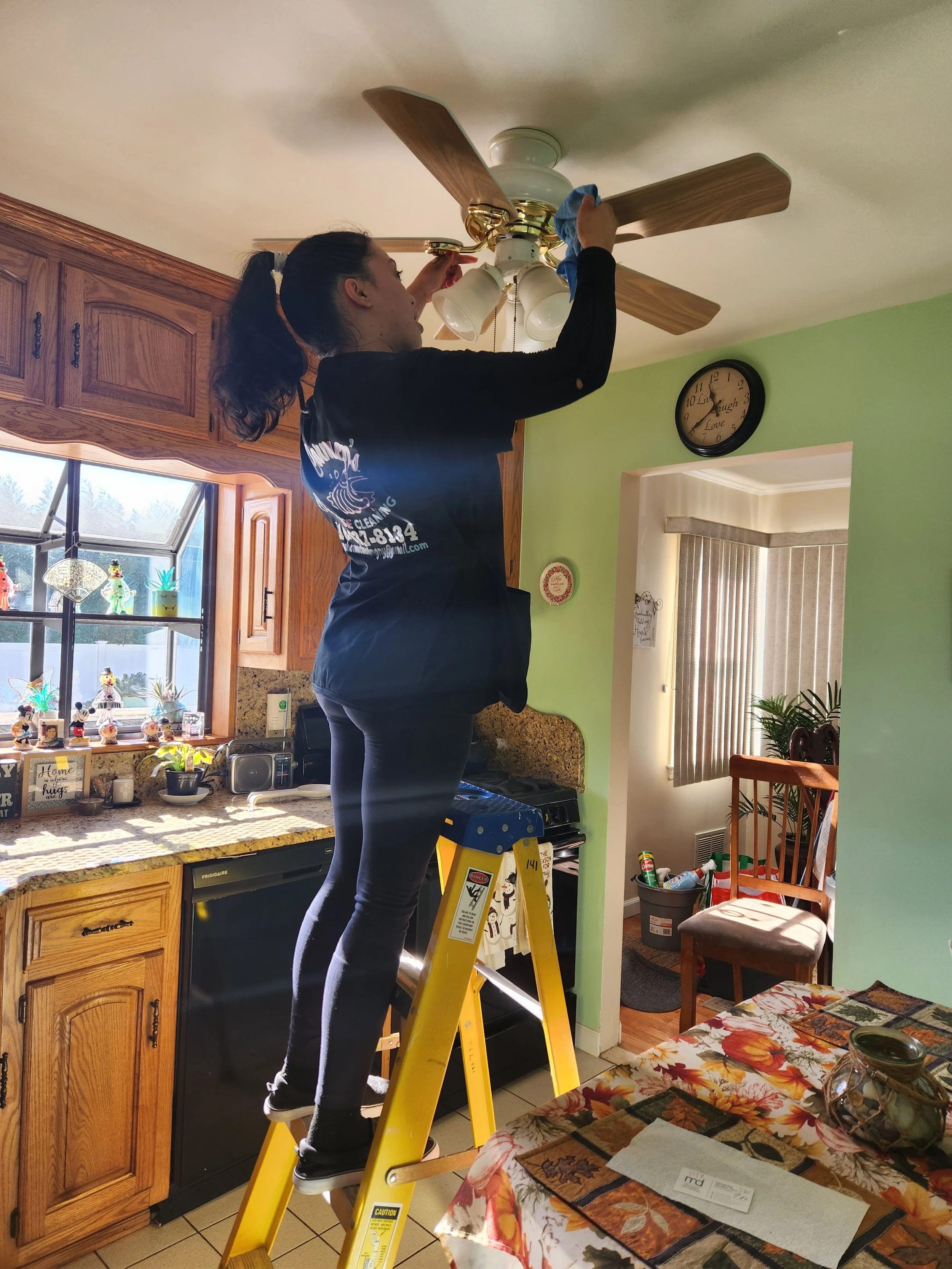 Carmen's House Cleaning Services (2).jpg