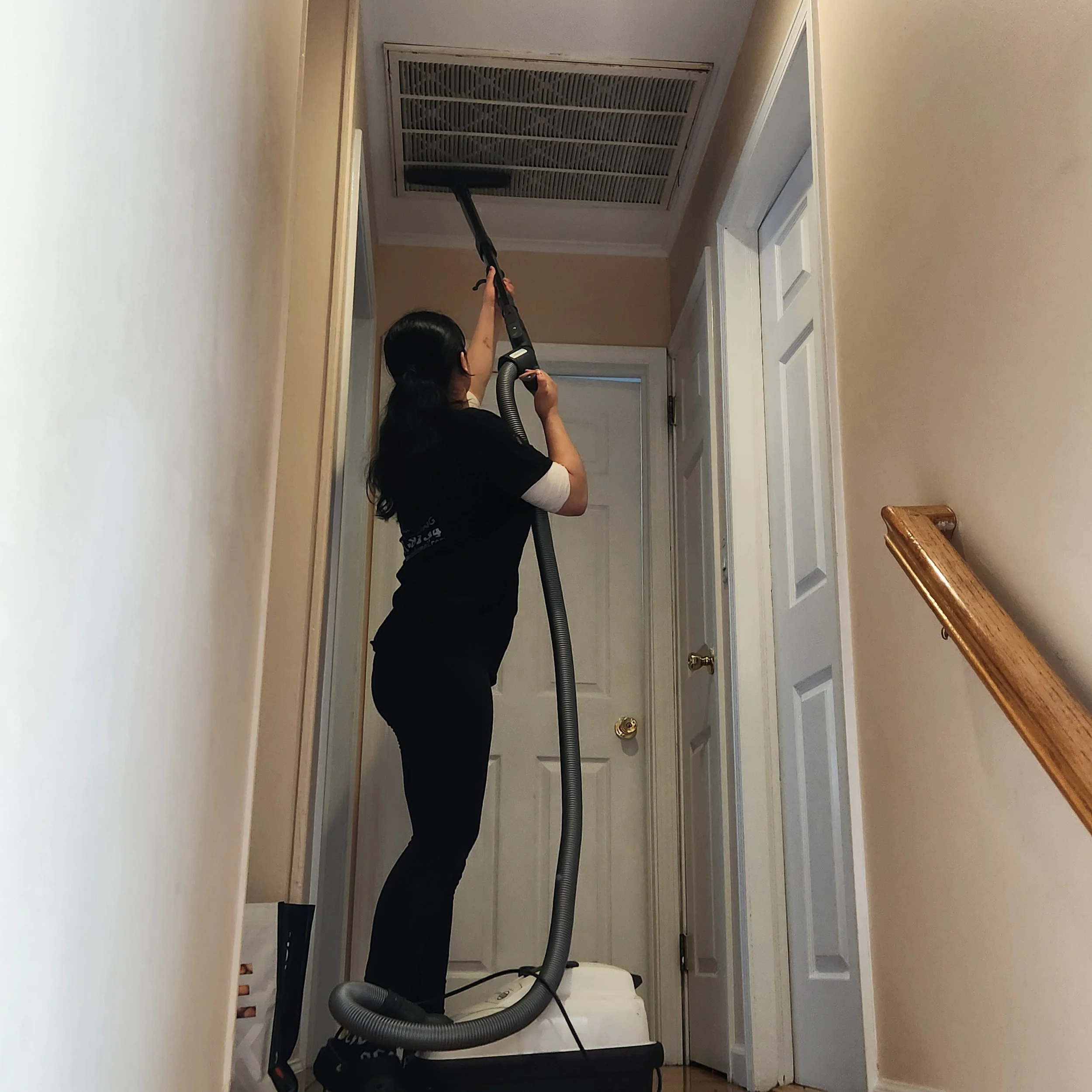 Carmen's House Cleaning Services (10).jpg