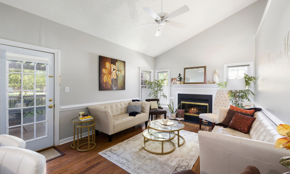 How to Spot Red Flags During a Home Tour (That Your Agent Will Catch, Too)