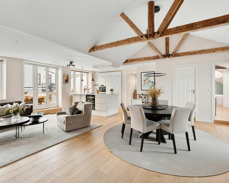 Selling to Different Buyer Profiles: First-Time vs. Move-Up vs. Downsizing