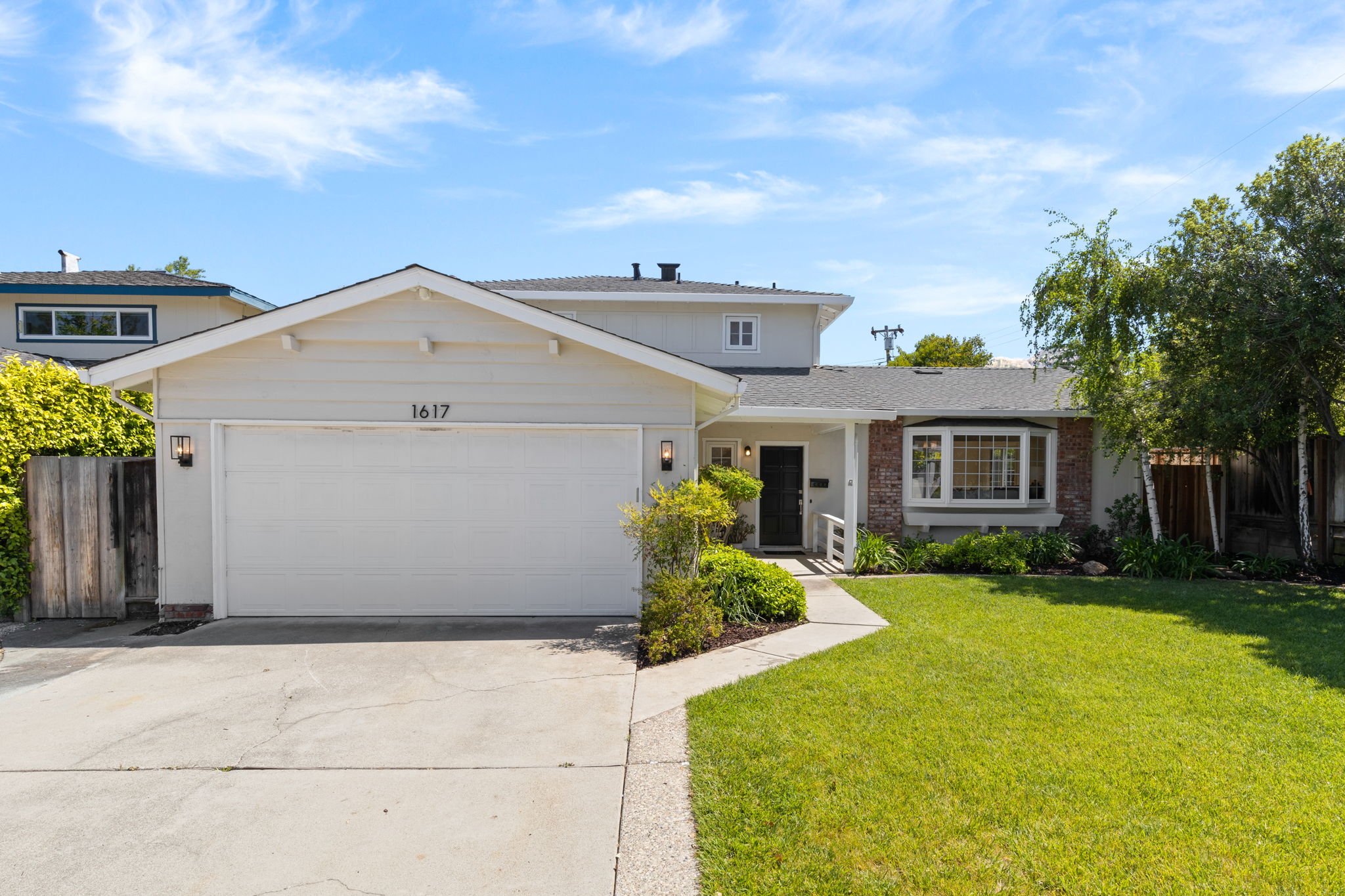 1-web-or-mls-So Gold Photo-1.jpg