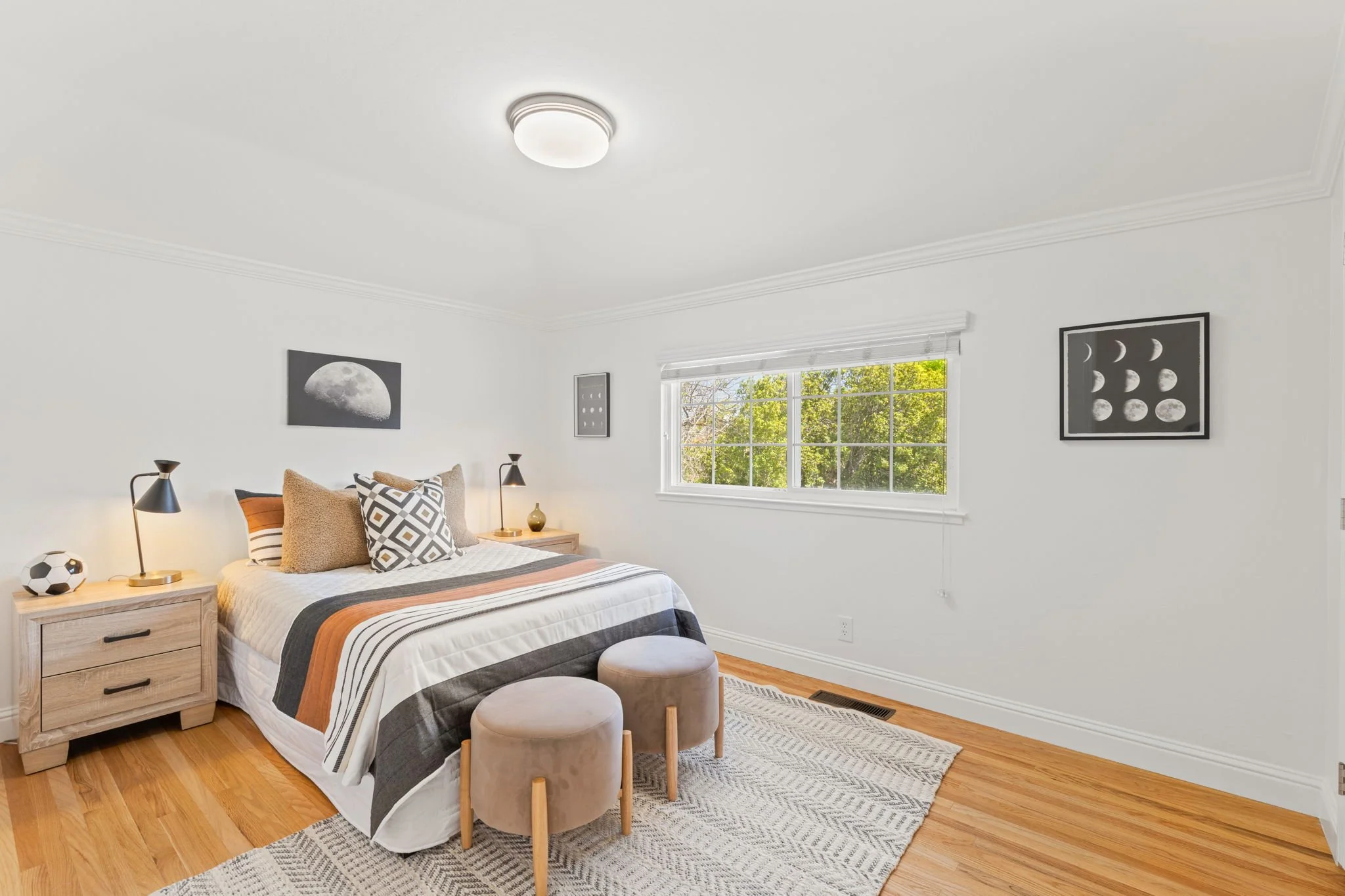 24-web-or-mls-So Gold Photo-24.jpg