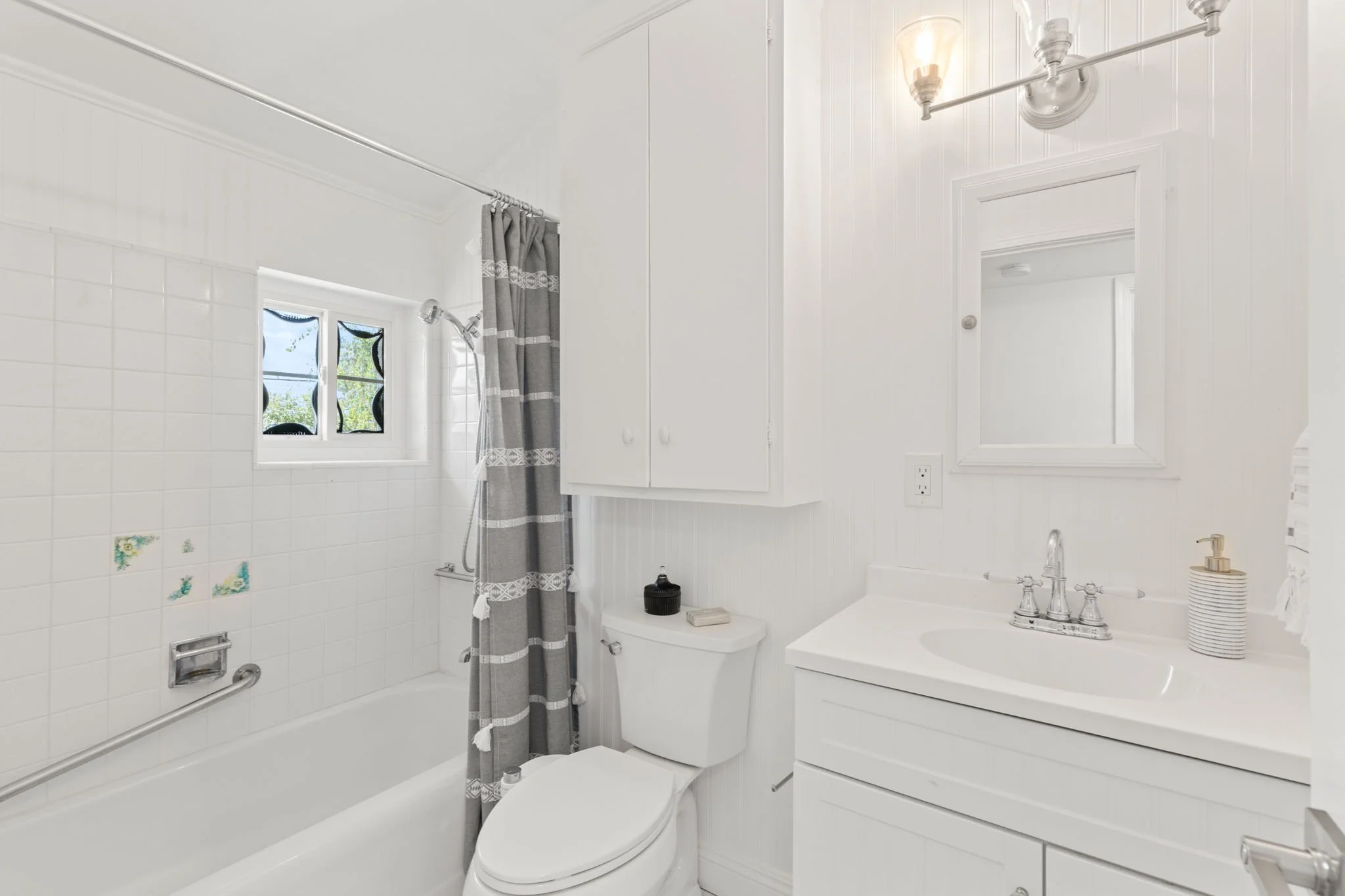 20-web-or-mls-So Gold Photo-20.jpg